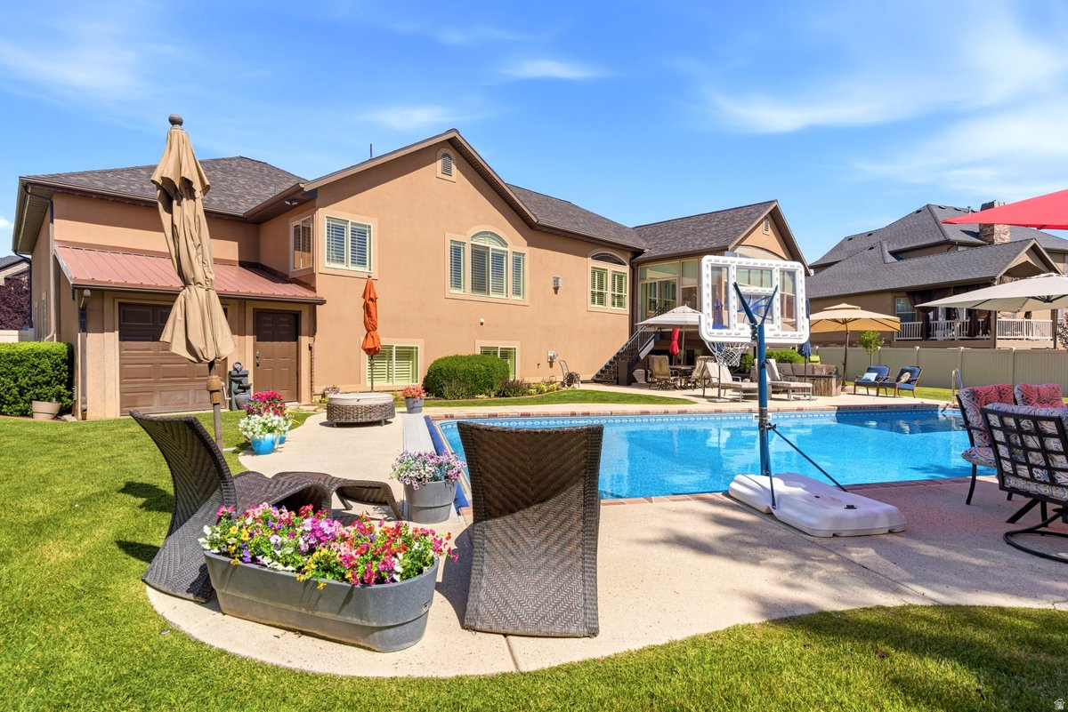 WINDSOR FARMS - Residential