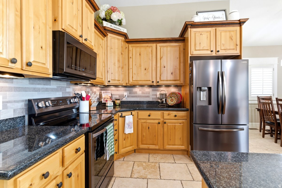 WINDSOR FARMS - Residential