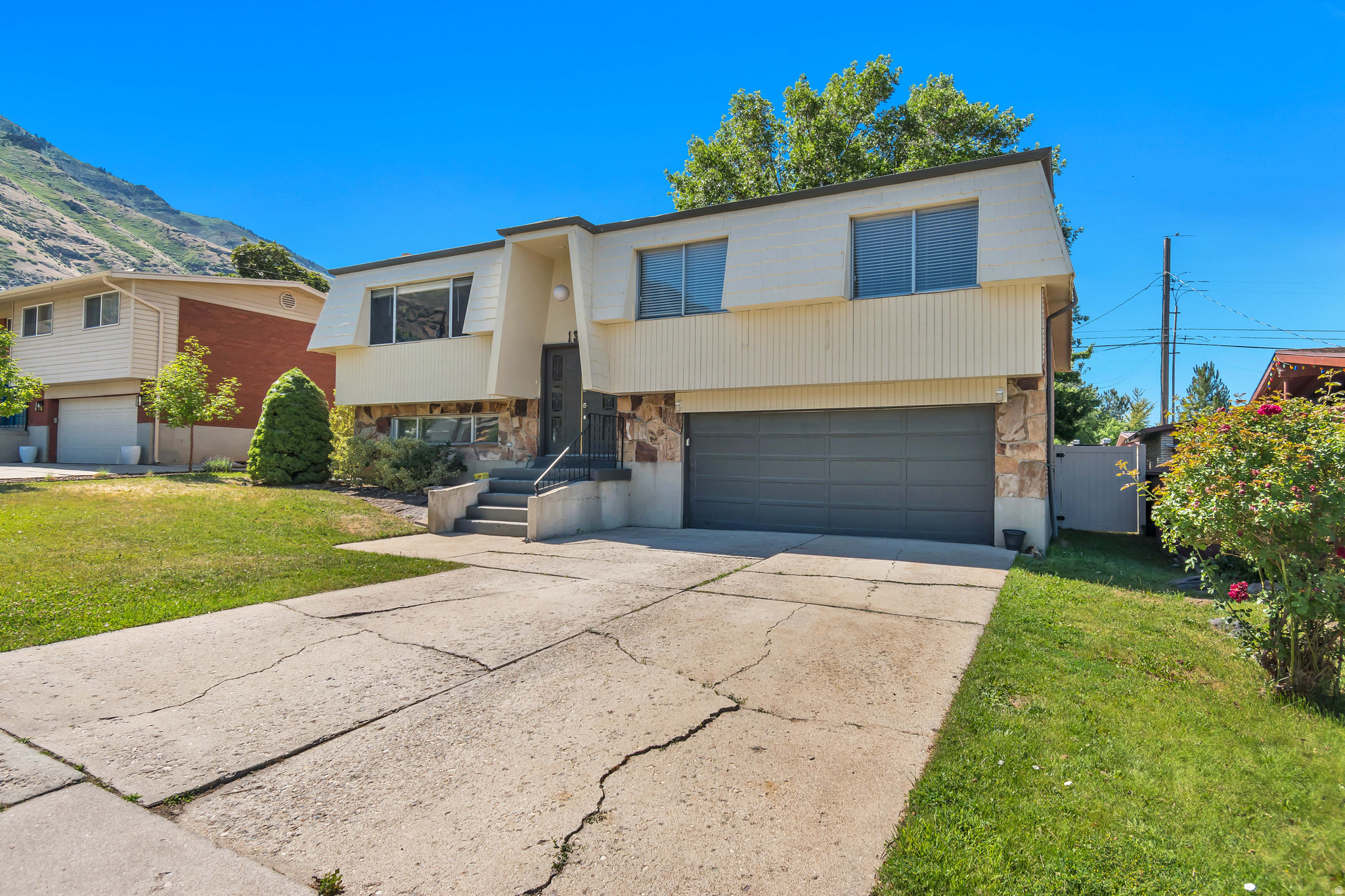 HIGHLAND TERRACE - Residential