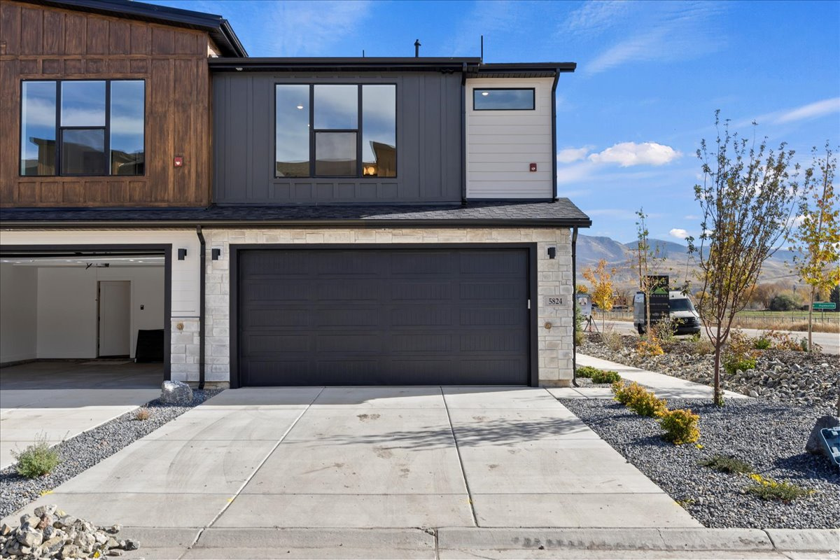 PEAKS TOWNHOMES - Residential
