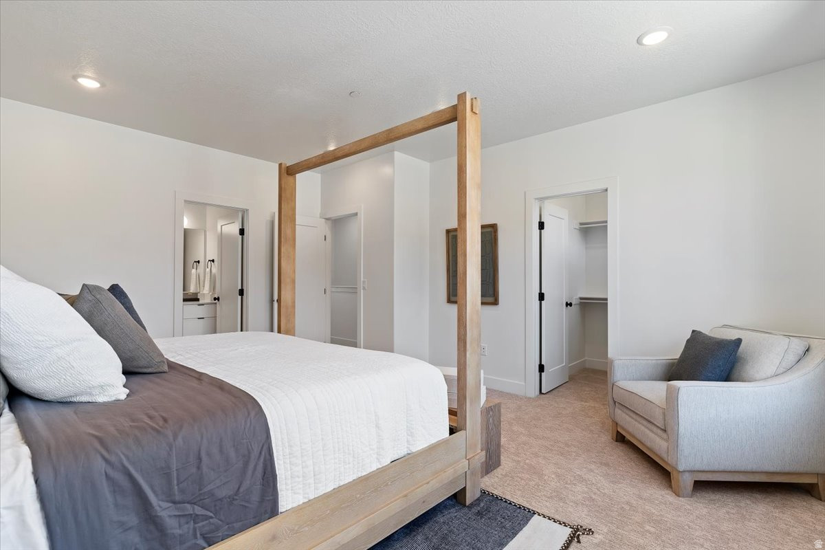 PEAKS TOWNHOMES - Residential