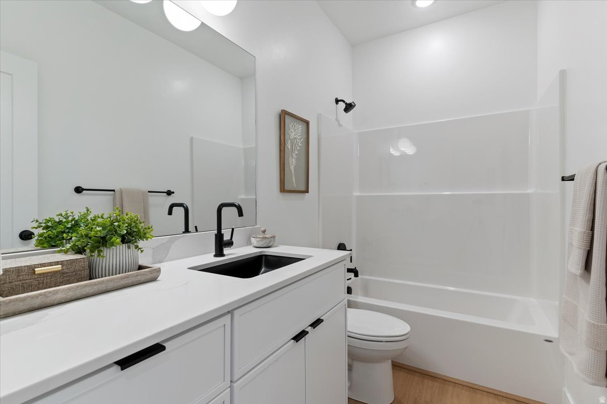 PEAKS TOWNHOMES - Residential
