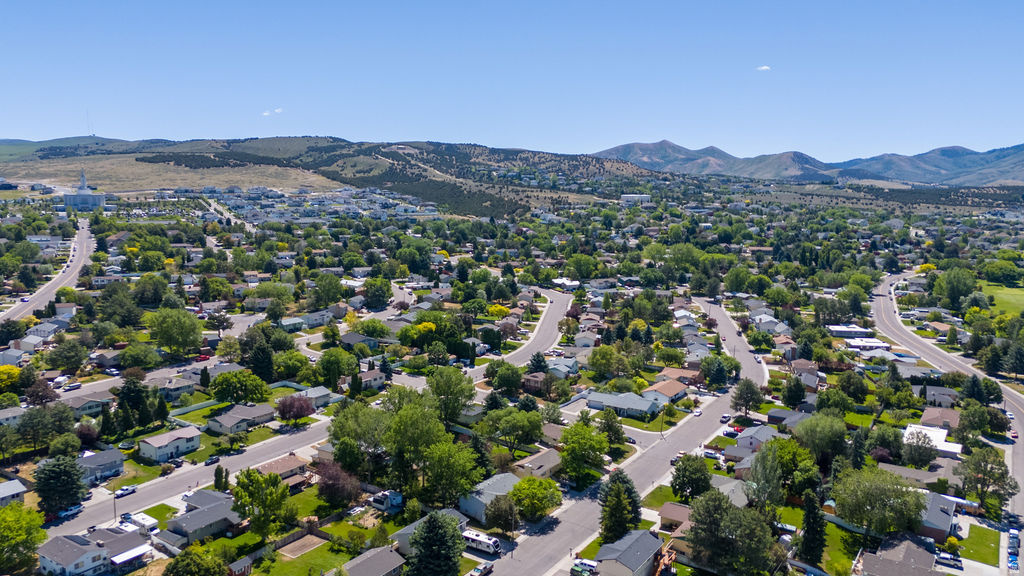 FAIRWAY ESTATES 4TH ADDN - Residential