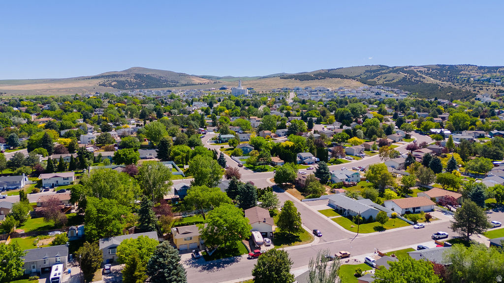FAIRWAY ESTATES 4TH ADDN - Residential