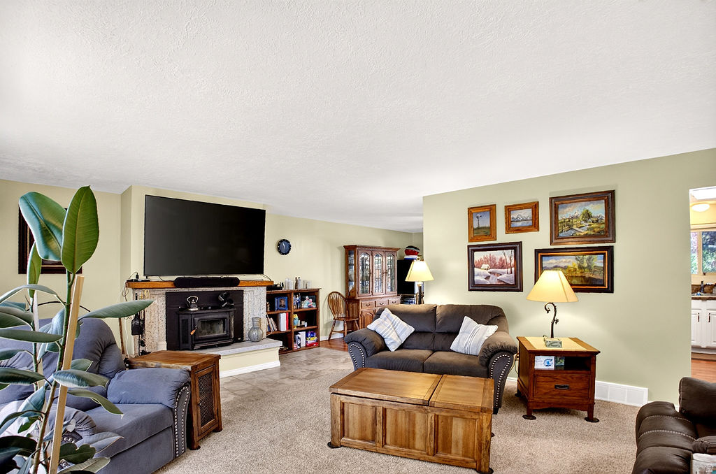 FAIRWAY ESTATES 4TH ADDN - Residential