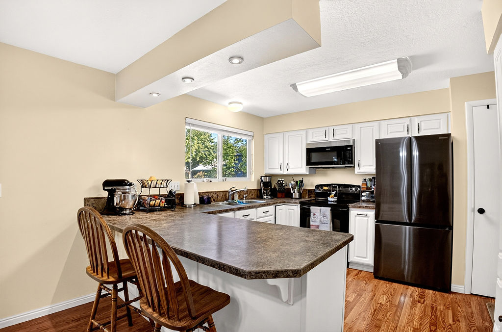 FAIRWAY ESTATES 4TH ADDN - Residential
