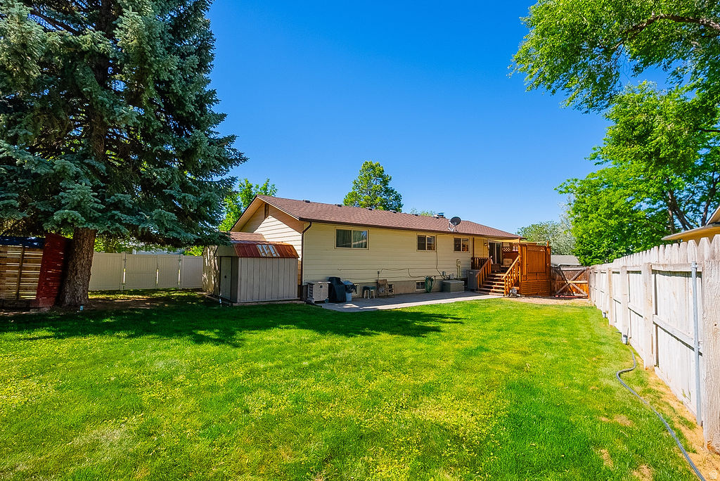 FAIRWAY ESTATES 4TH ADDN - Residential