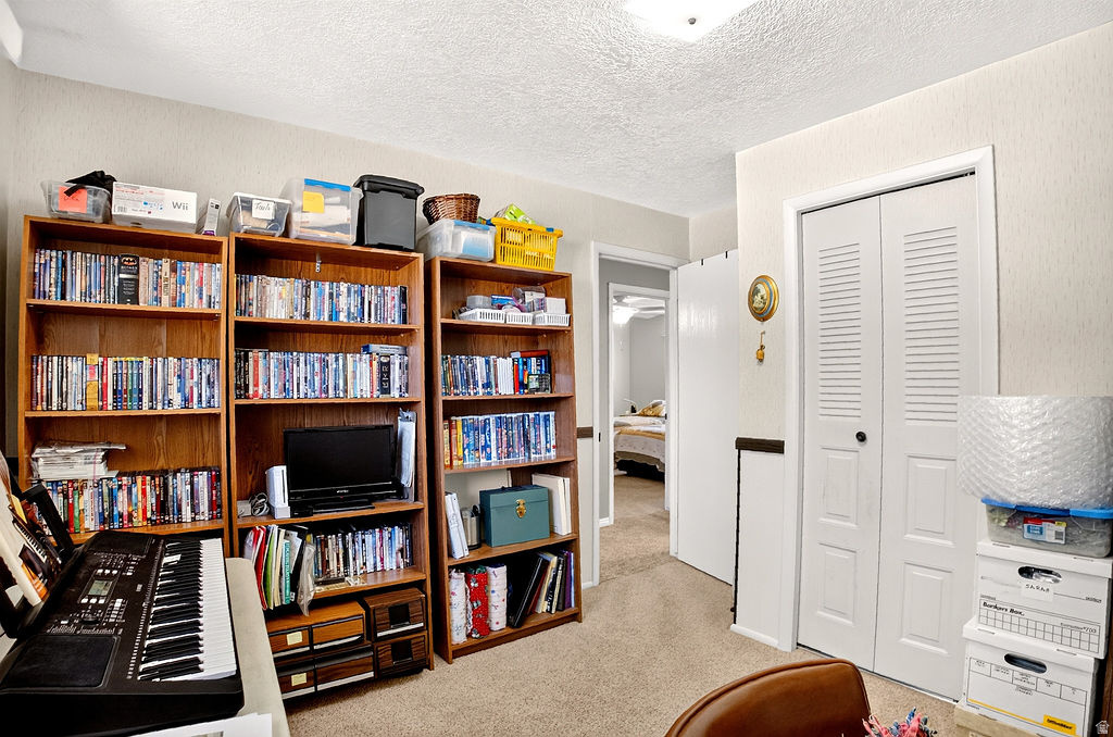 FAIRWAY ESTATES 4TH ADDN - Residential