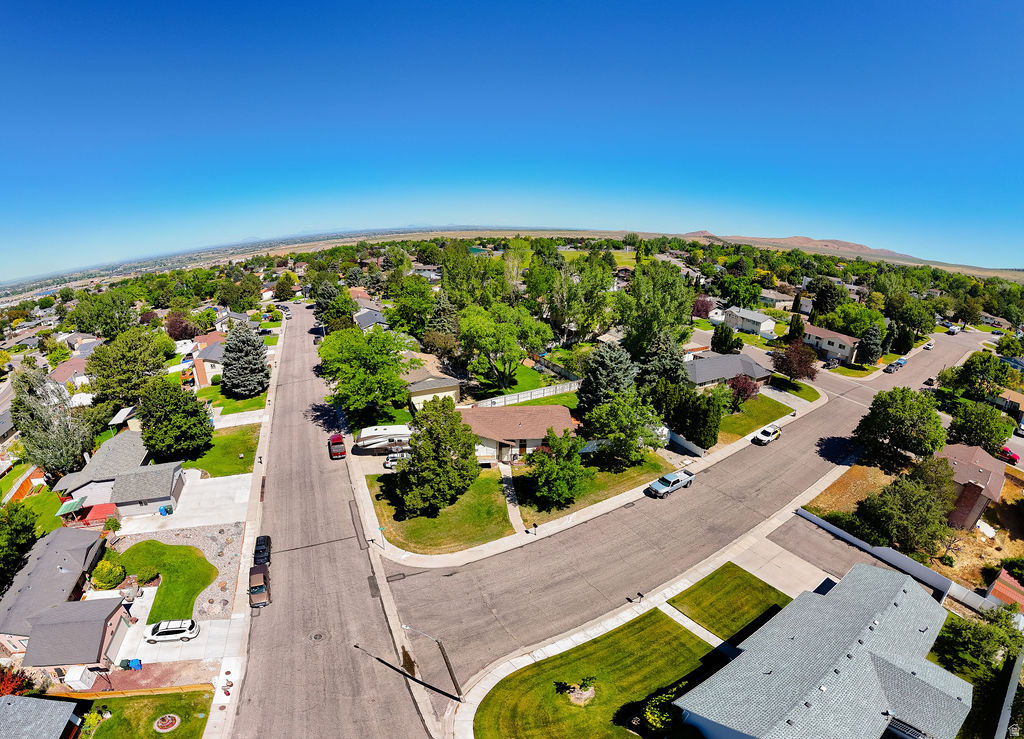 FAIRWAY ESTATES 4TH ADDN - Residential