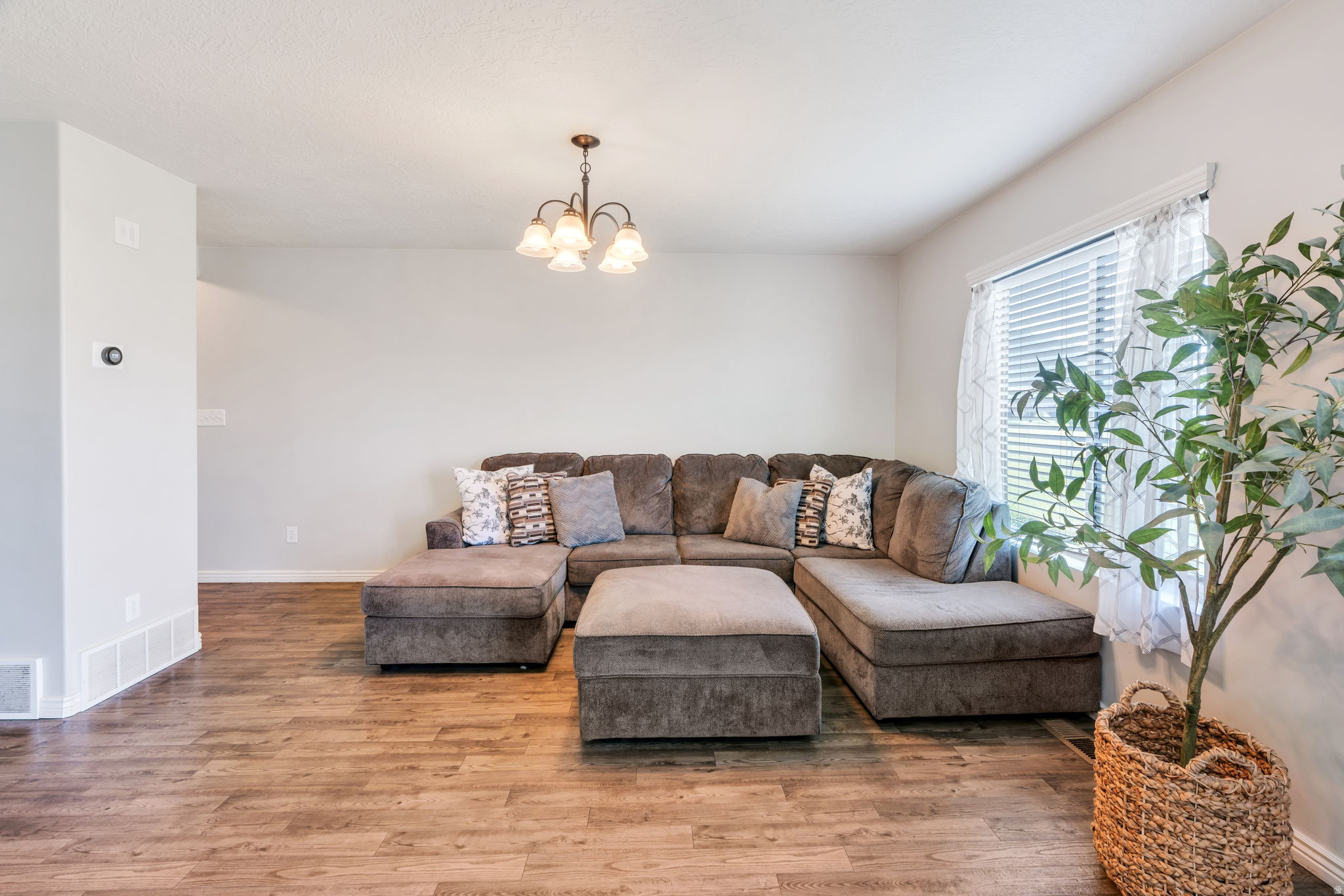 MAPLE MOUNTAIN TOWNH - Residential