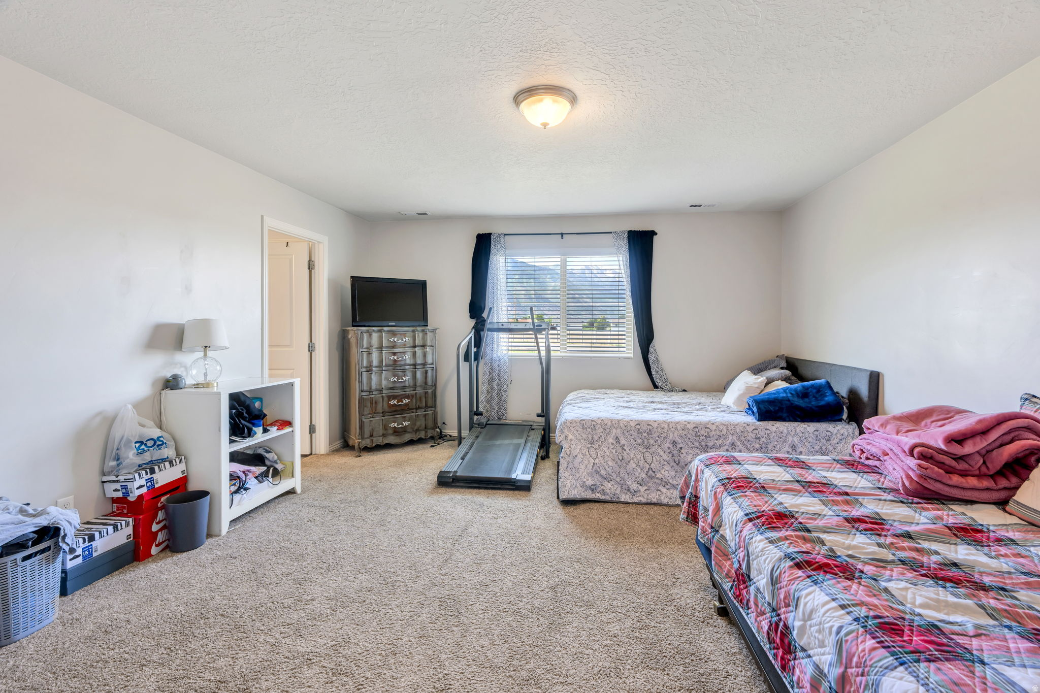 MAPLE MOUNTAIN TOWNH - Residential