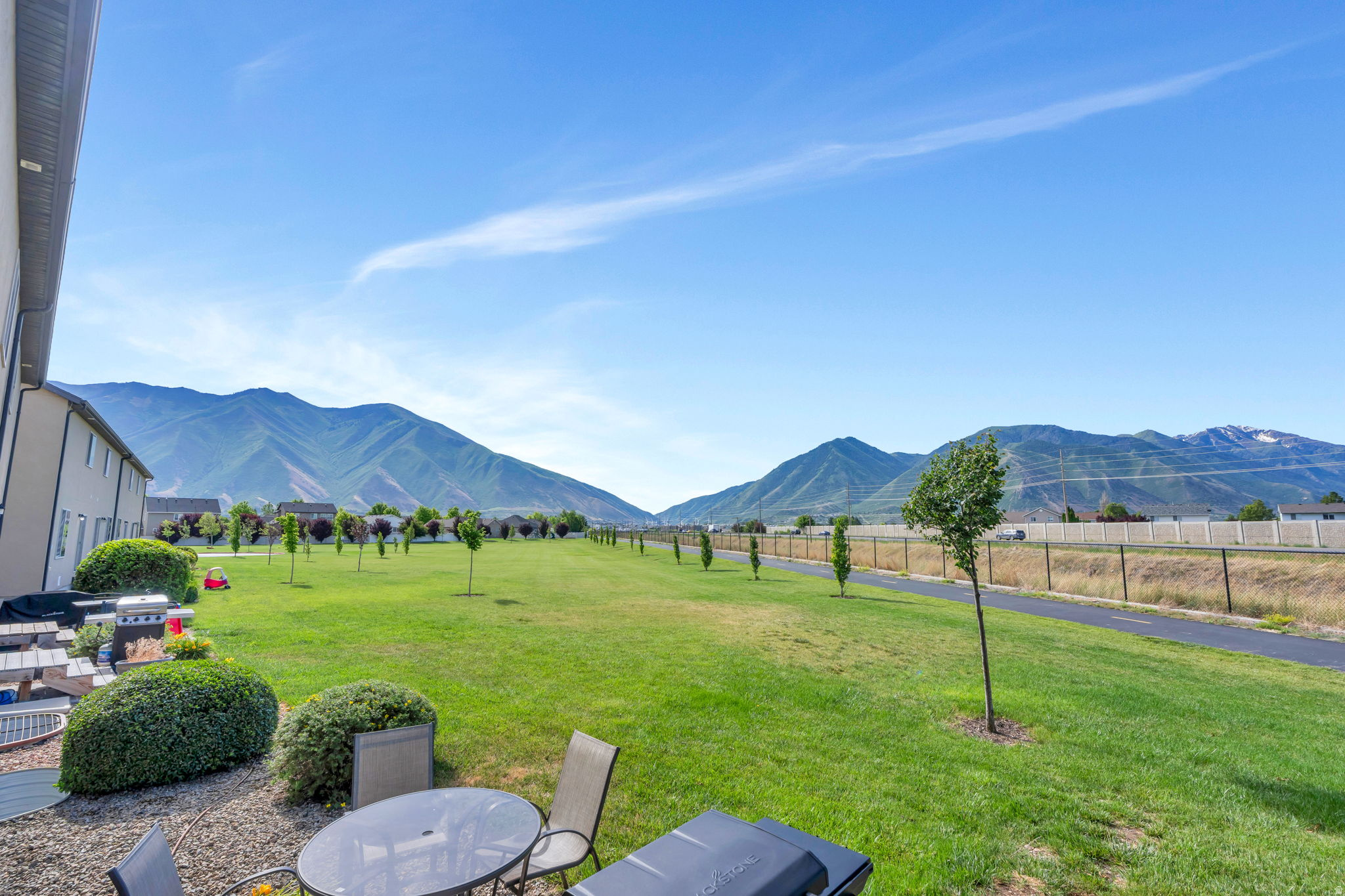 MAPLE MOUNTAIN TOWNH - Residential