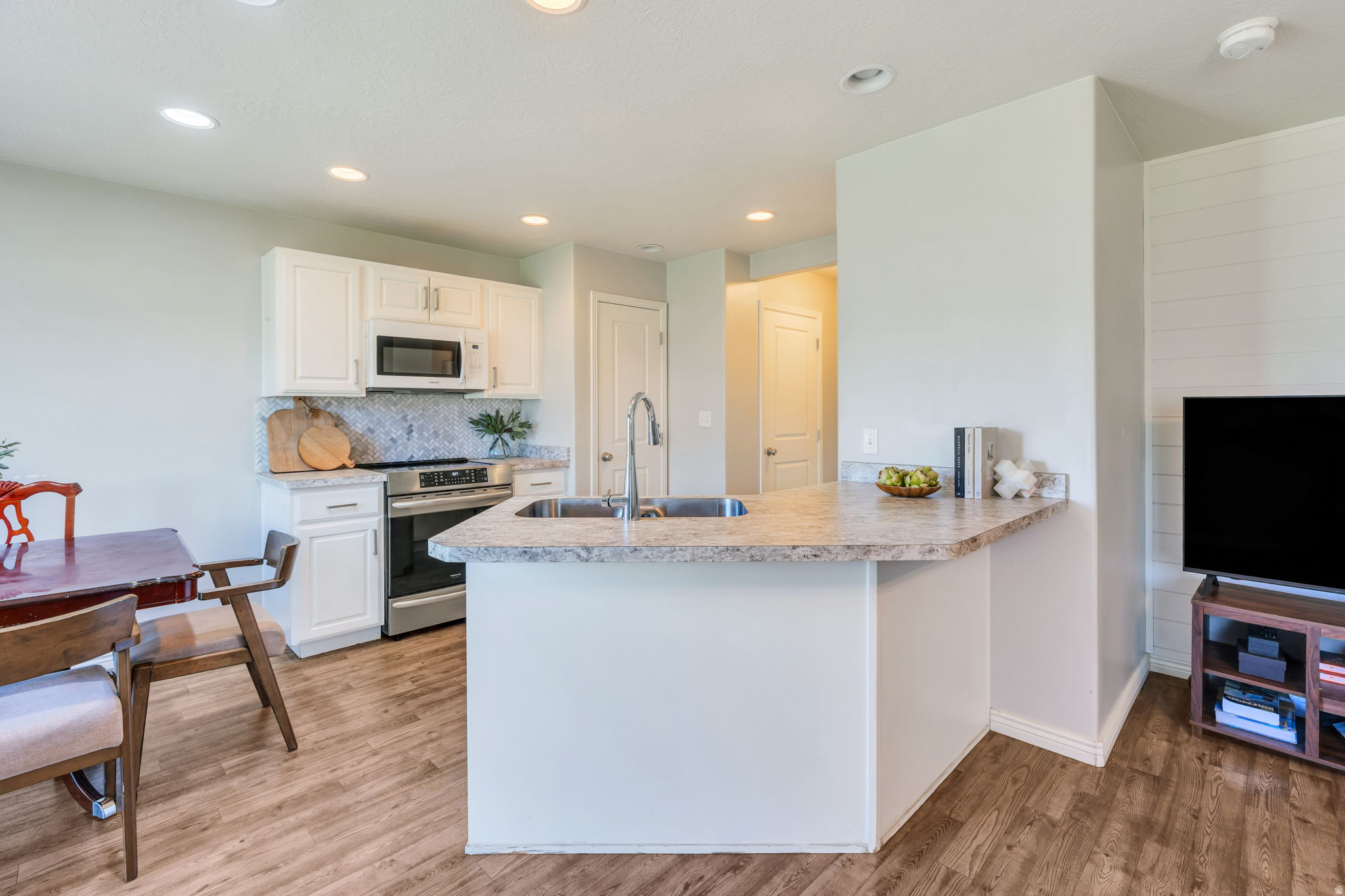 MAPLE MOUNTAIN TOWNH - Residential