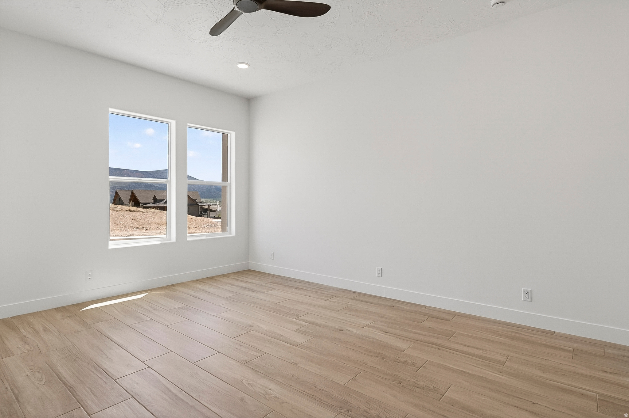 SADDLEBACK RIDGE - Residential