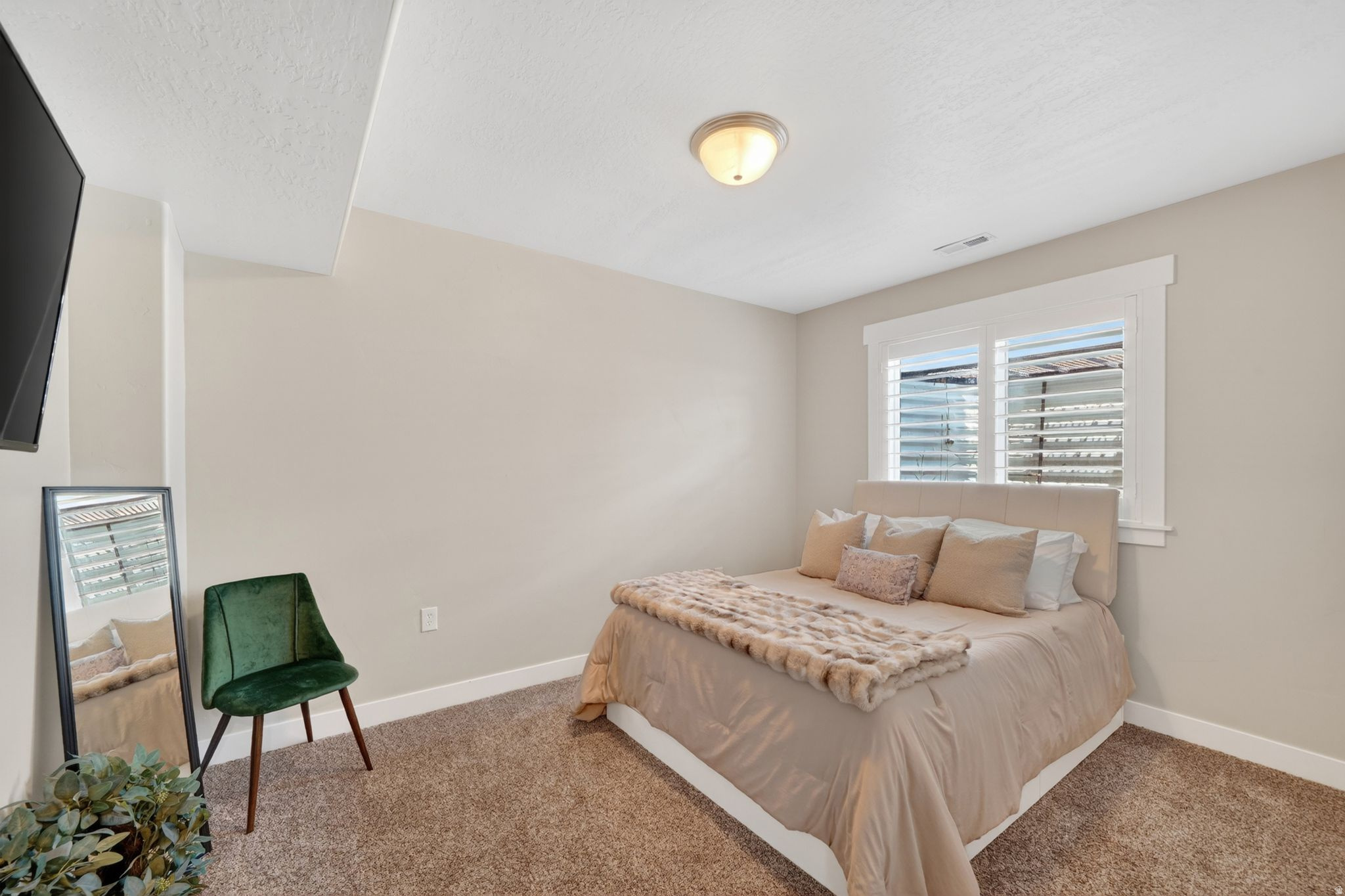 MUSTANG MEADOWS - Residential