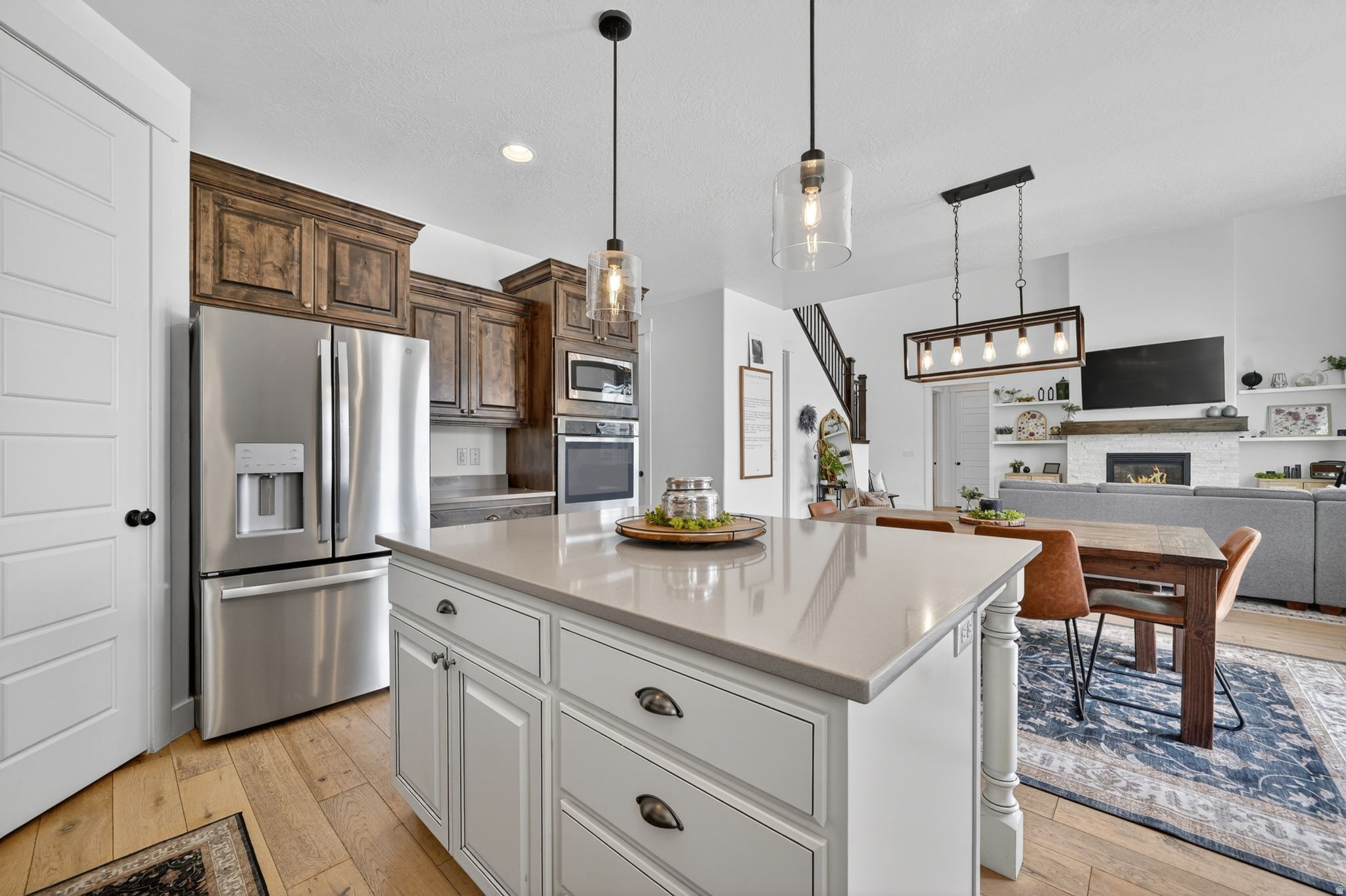 MUSTANG MEADOWS - Residential