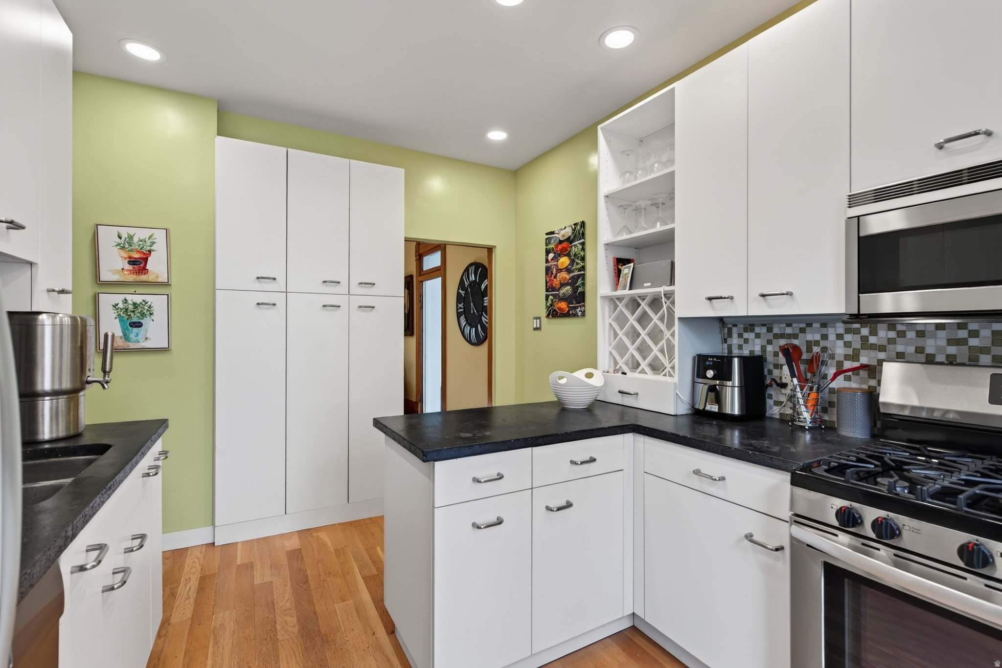 AVENUES - Residential