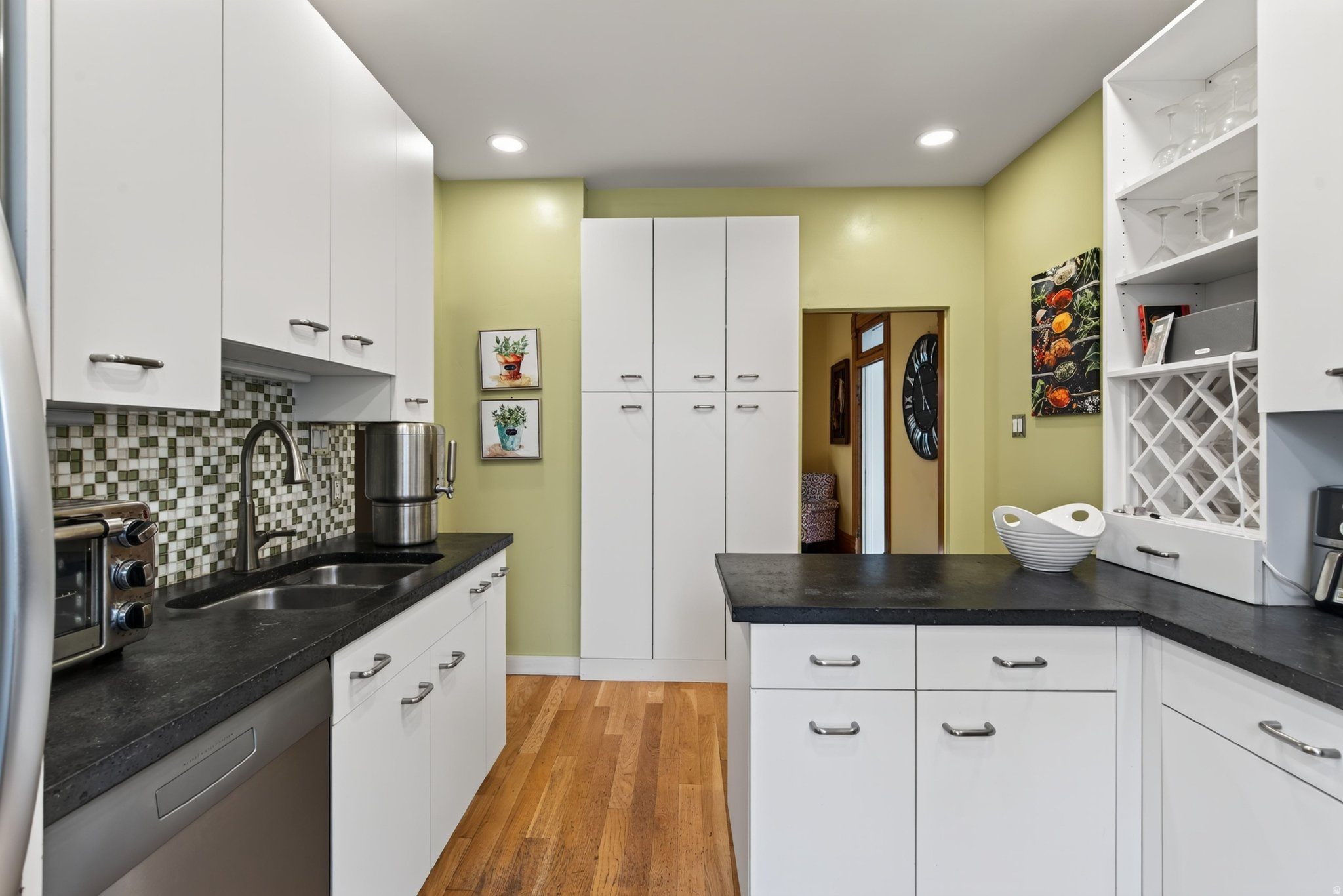 AVENUES - Residential