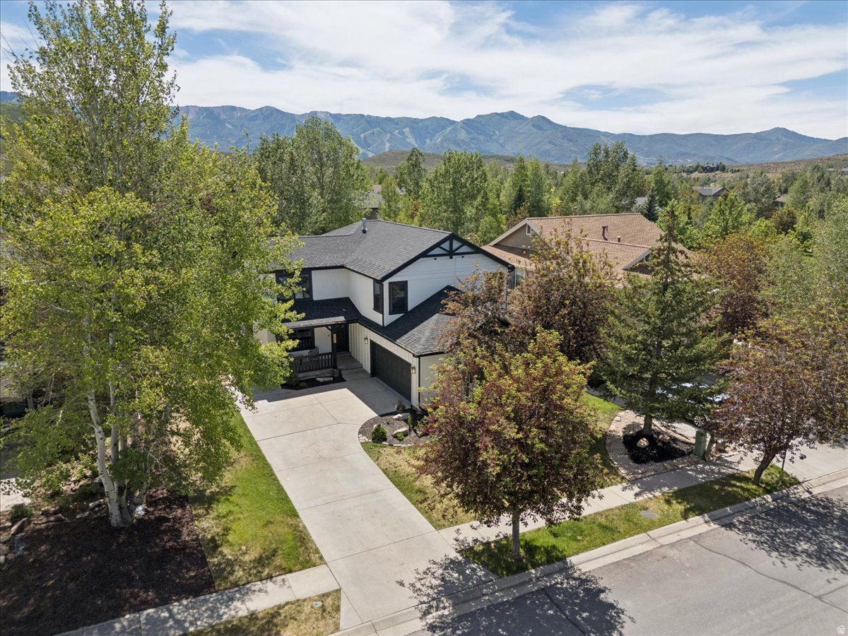 SILVER SUMMIT - Residential