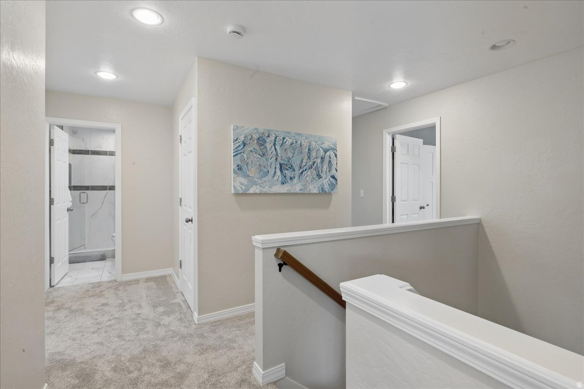 SILVER SUMMIT - Residential