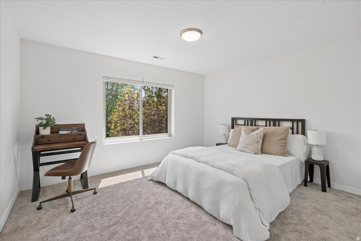 SILVER SUMMIT - Residential
