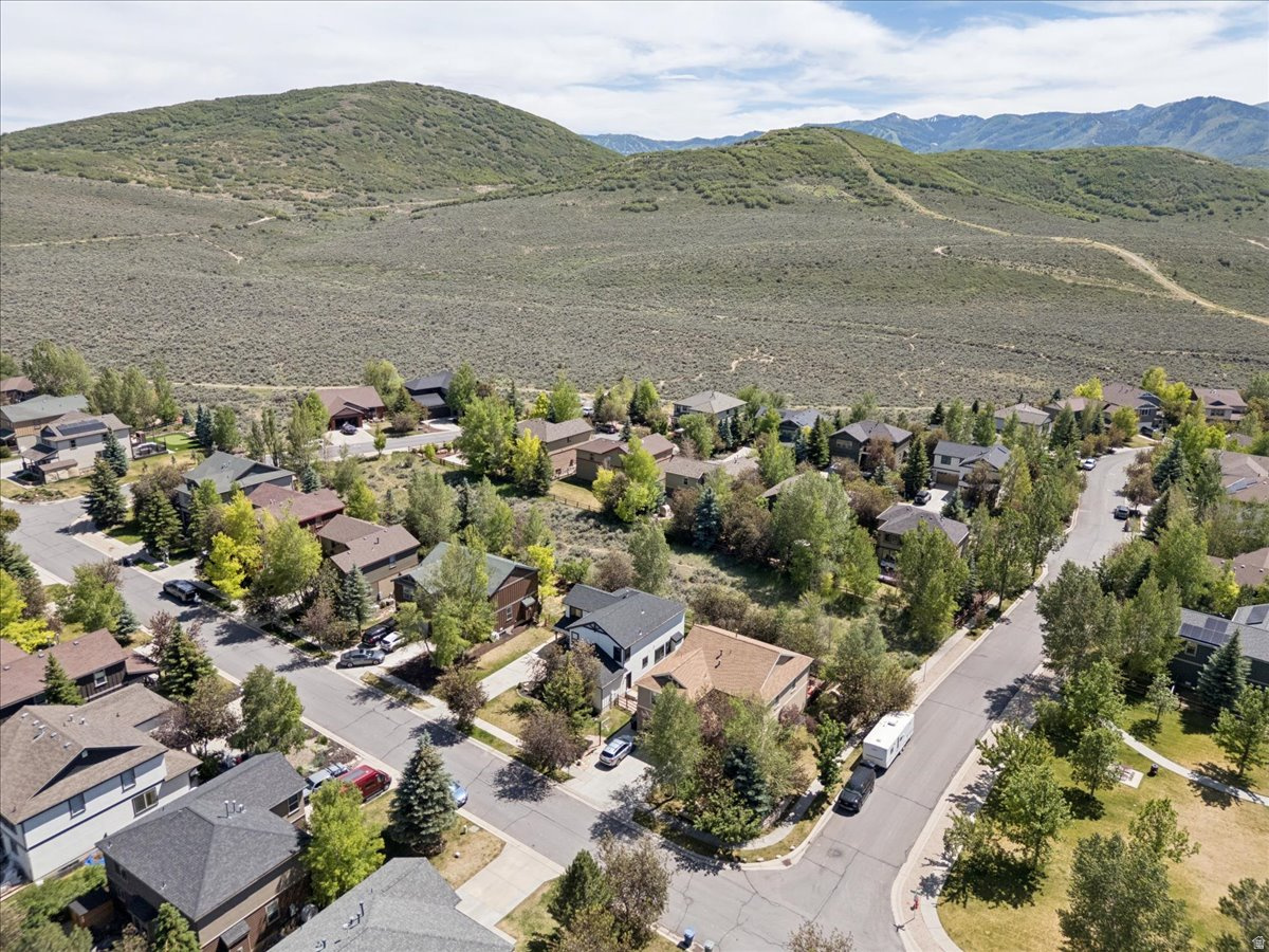 SILVER SUMMIT - Residential