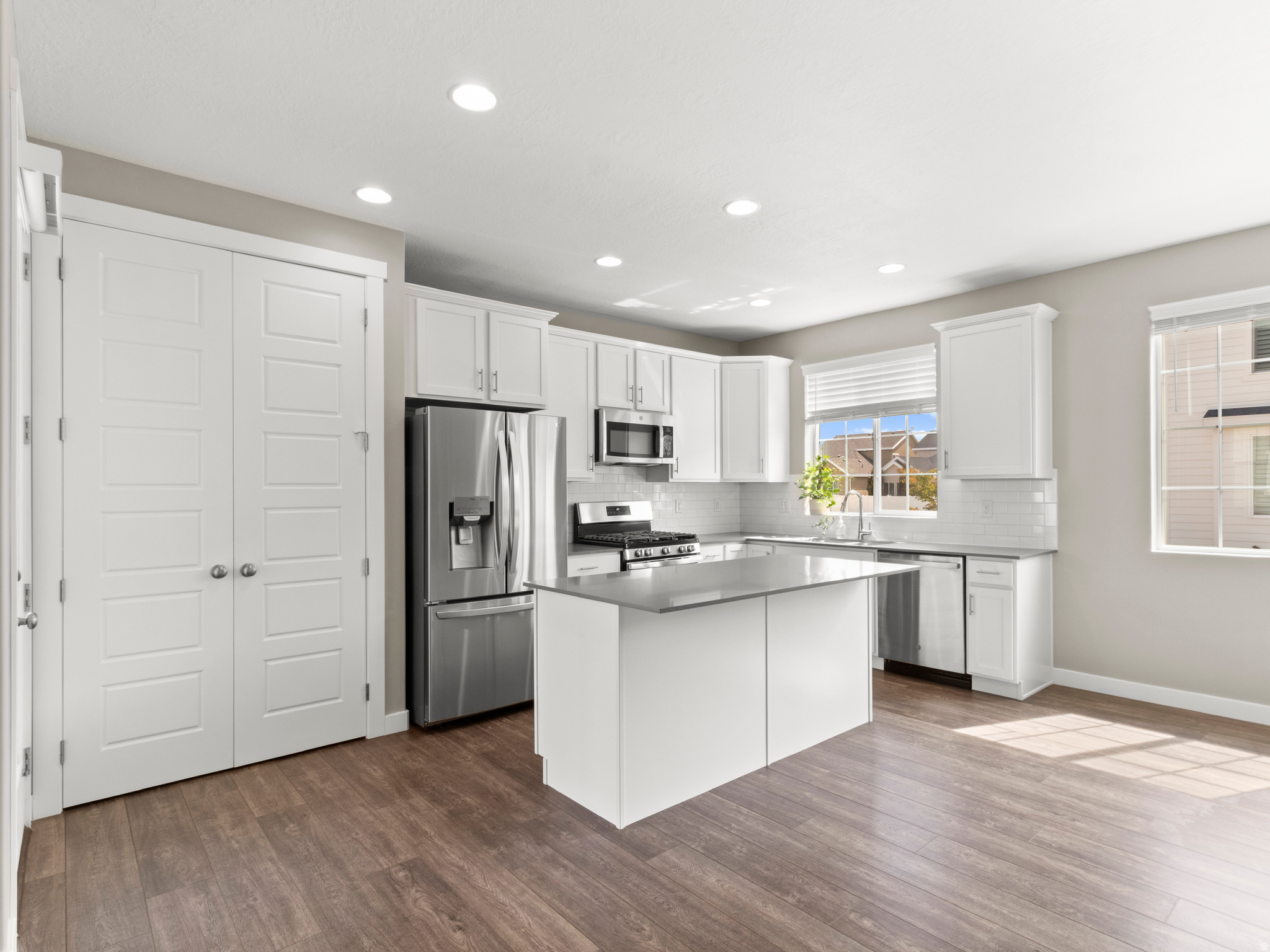 IVORY RDG PRKSDCTG26 - Residential