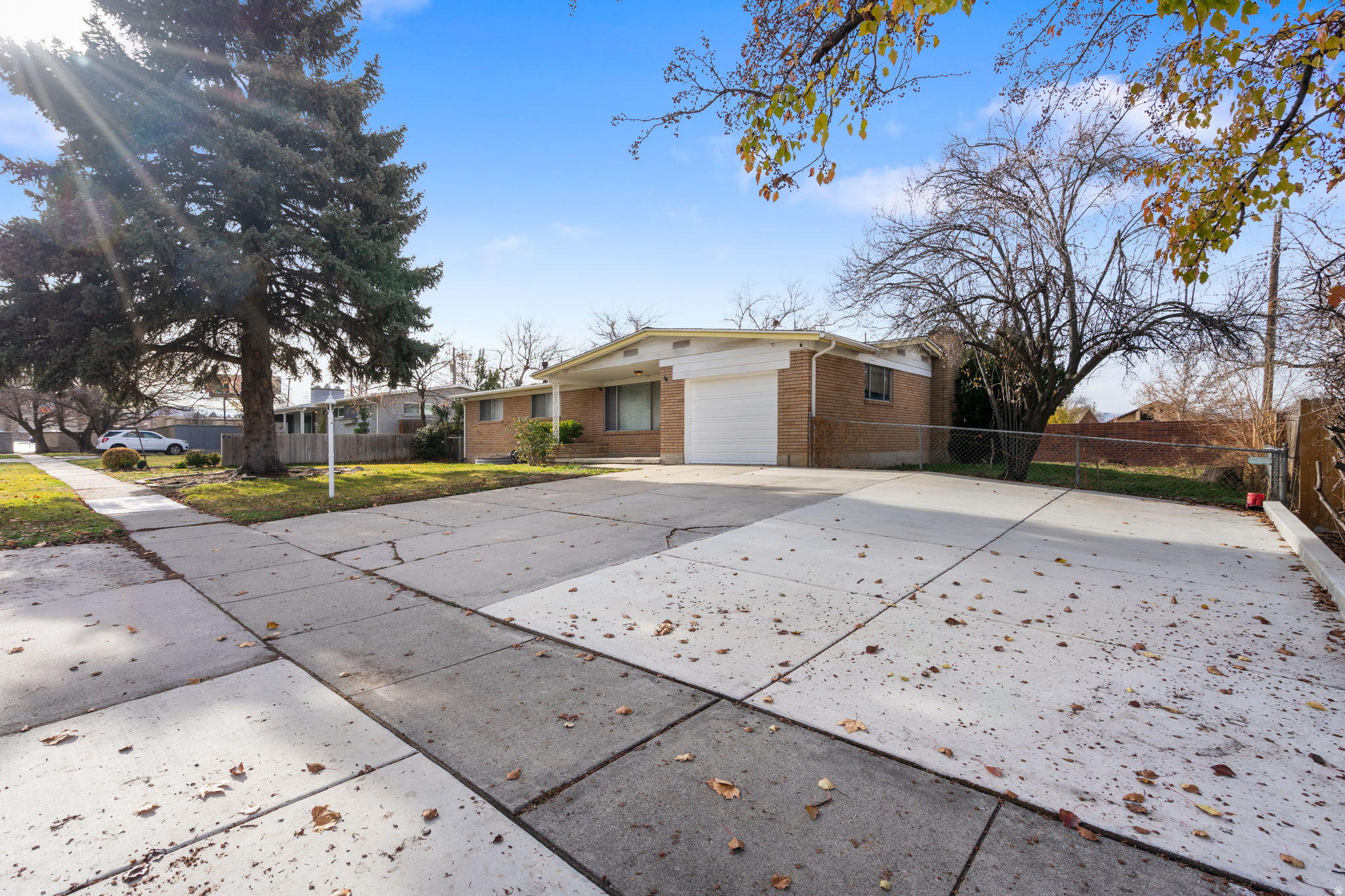 ROLLING KNOLLS NO 1 - Residential