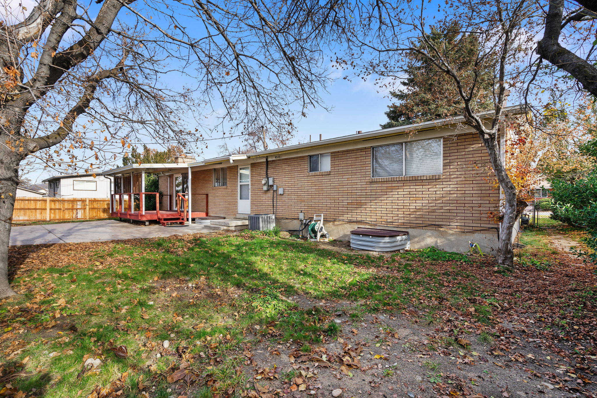 ROLLING KNOLLS NO 1 - Residential