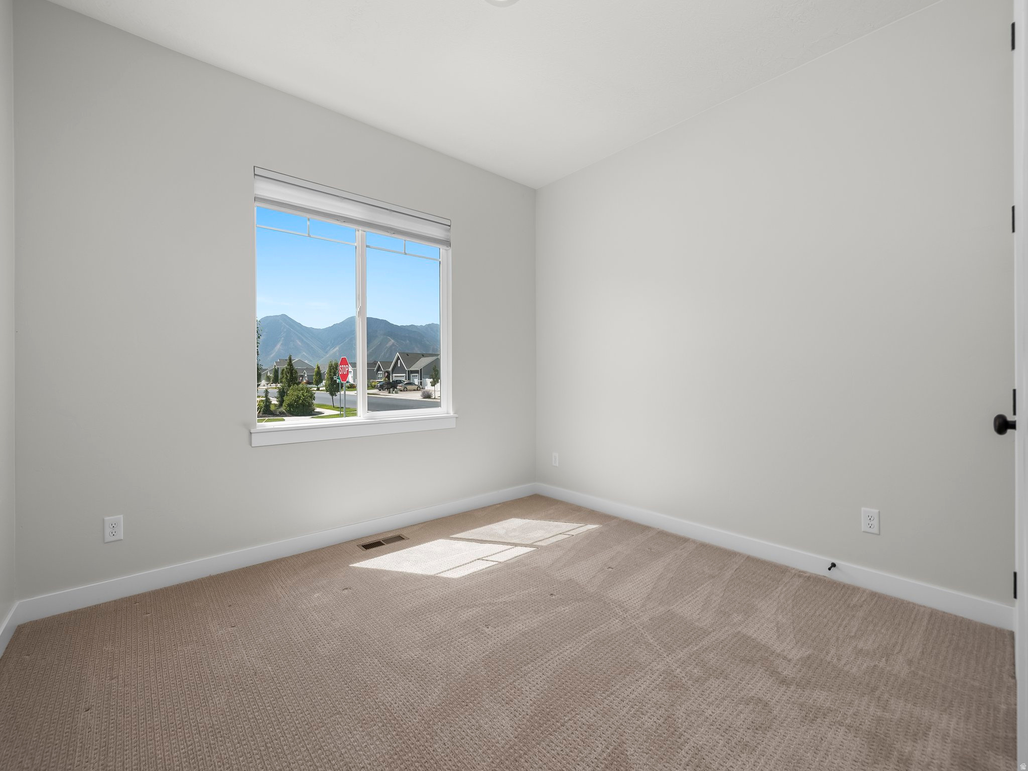 MAPLETON GROVE - Residential