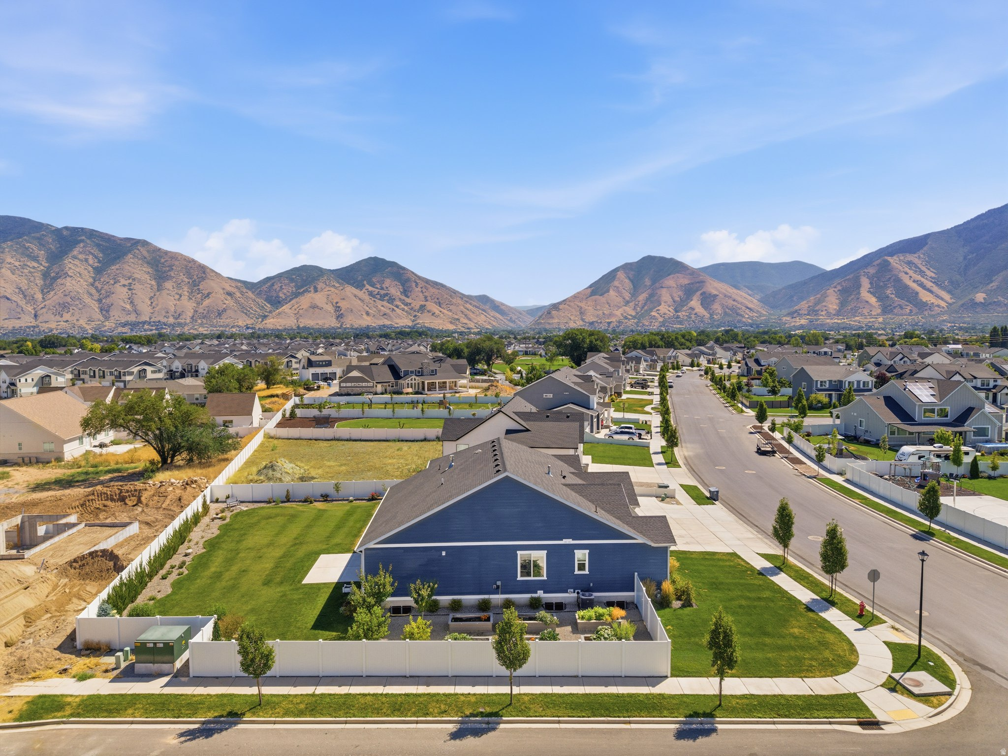 MAPLETON GROVE - Residential