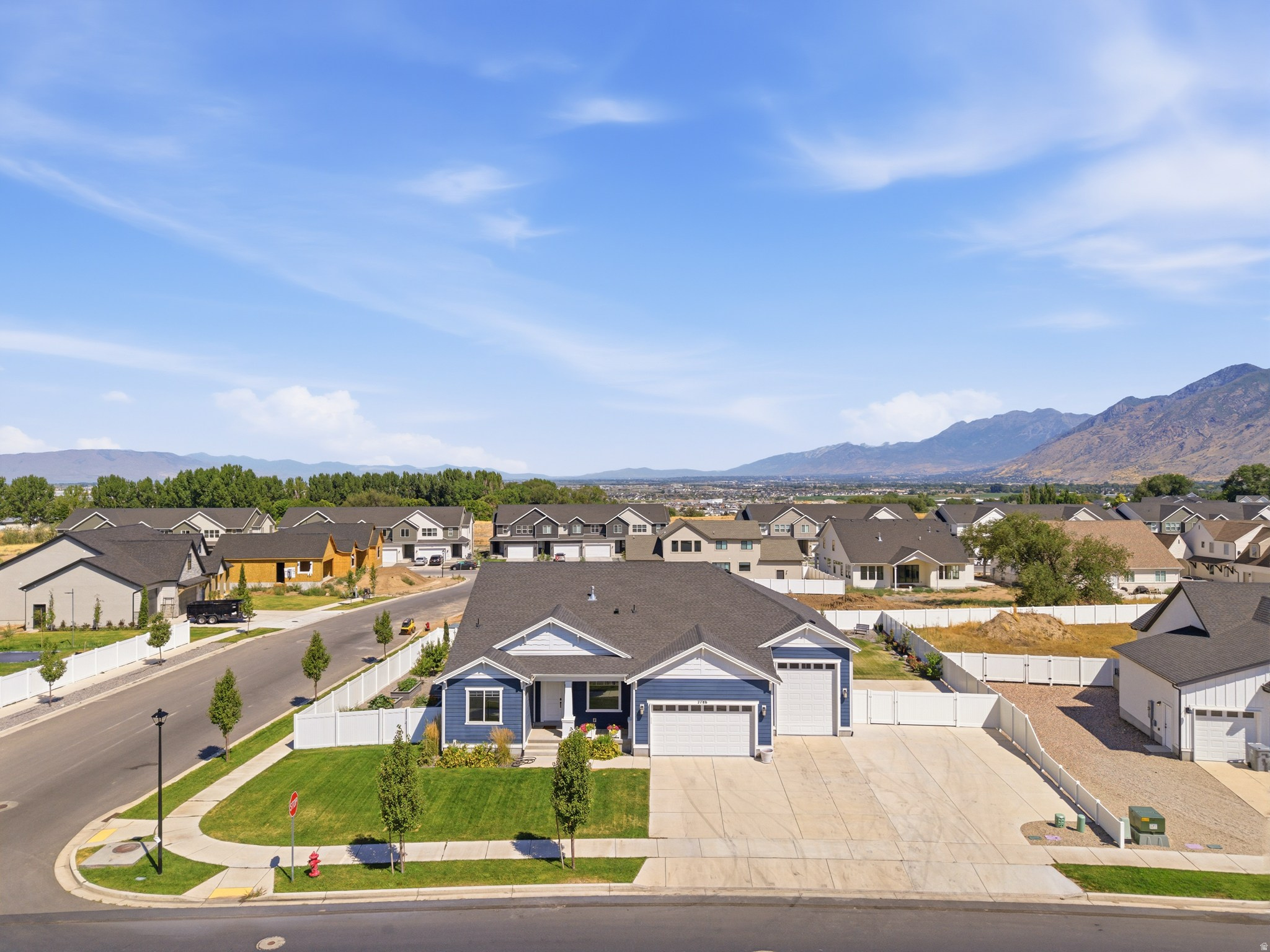 MAPLETON GROVE - Residential