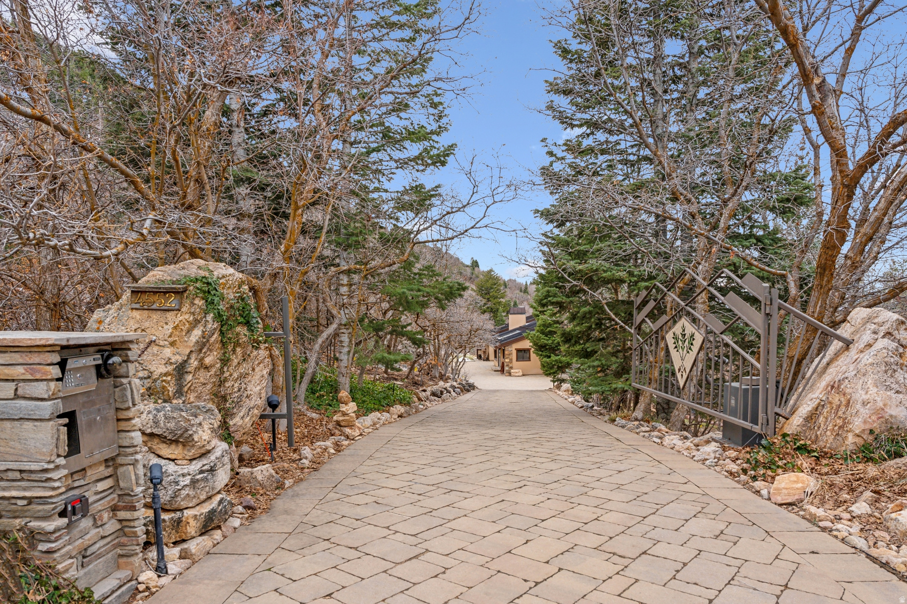 MT. OLYMPUS COVE - Residential