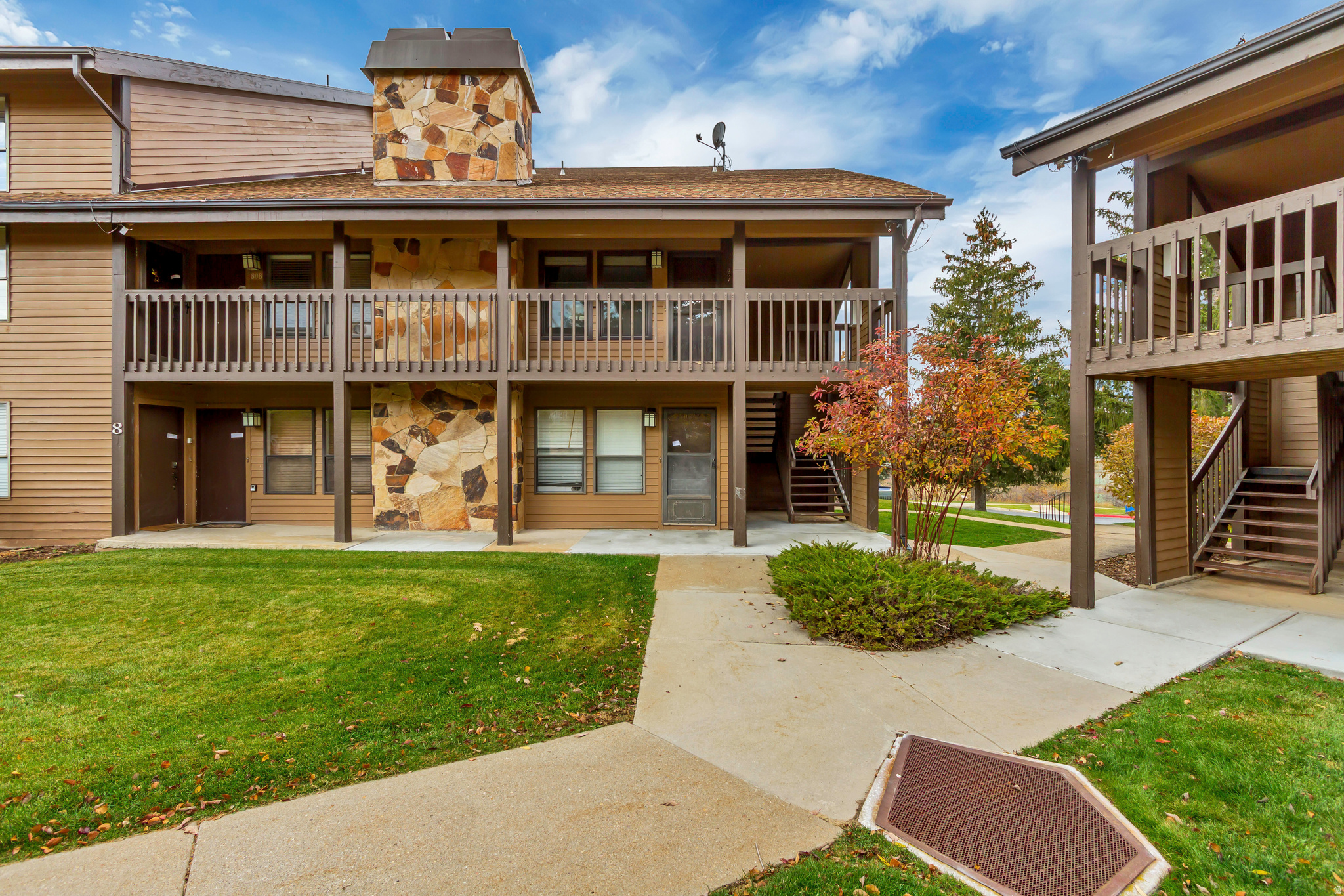 WOLF LODGE - Residential