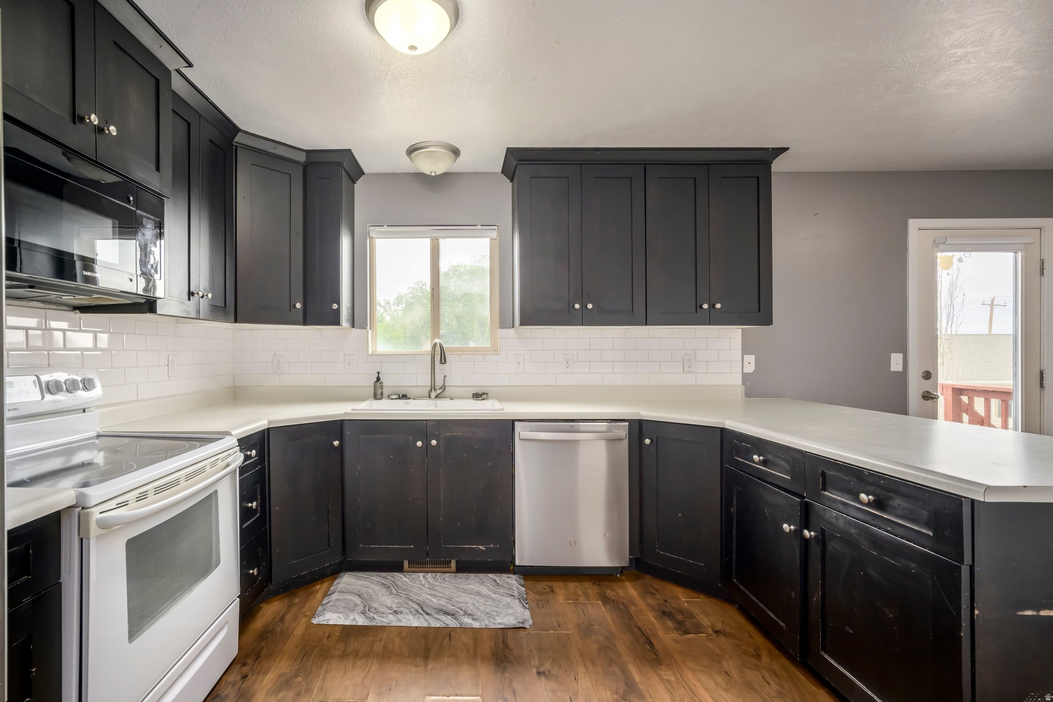WEST  POINT MEADOWS - Residential