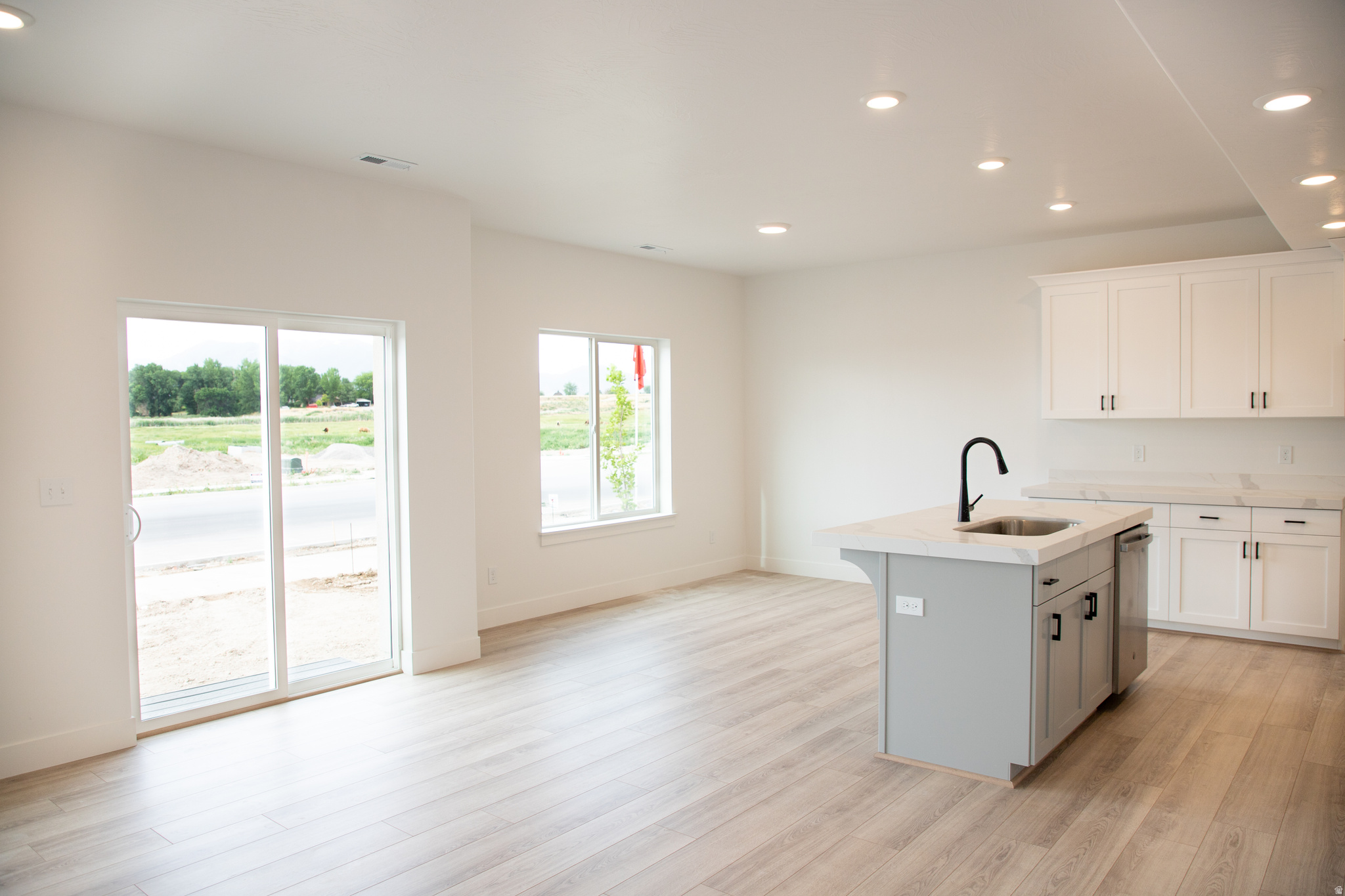 SALEM FIELDS - Residential