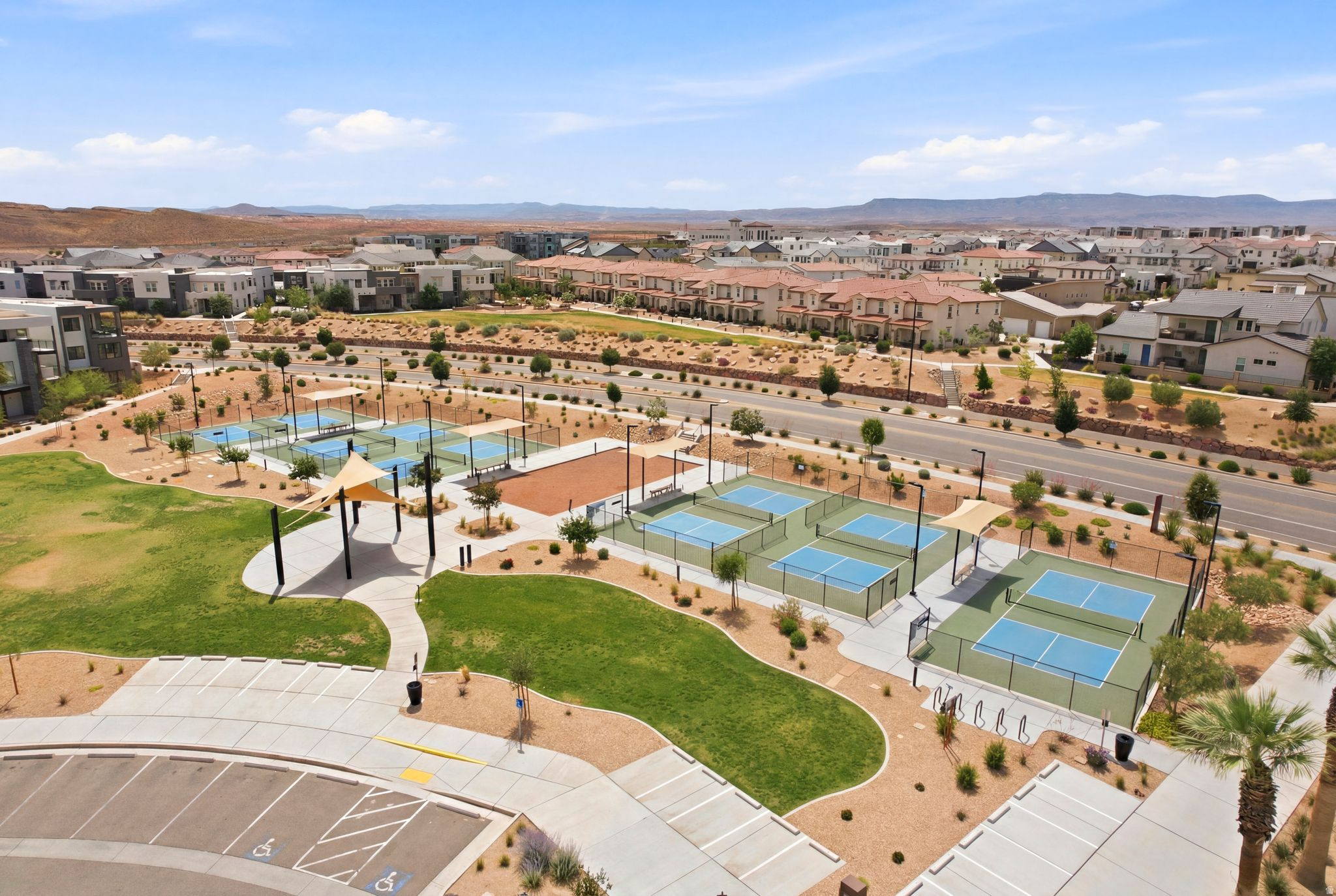 DESERT COLOR RESORT - Residential