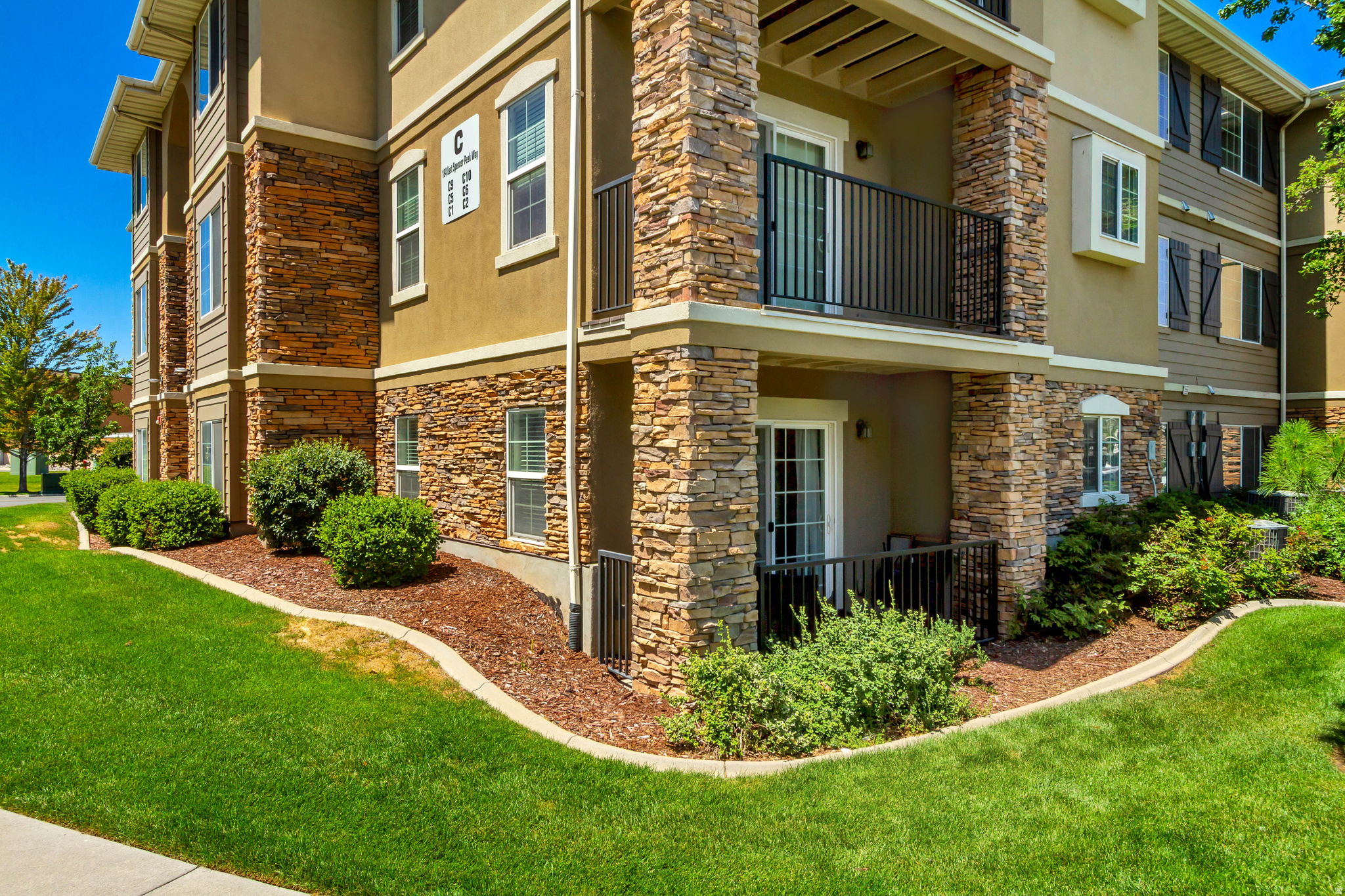 DRAPER PEAKS - Residential