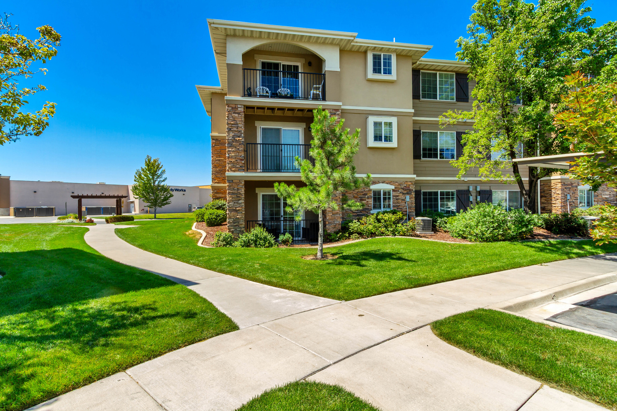 DRAPER PEAKS - Residential
