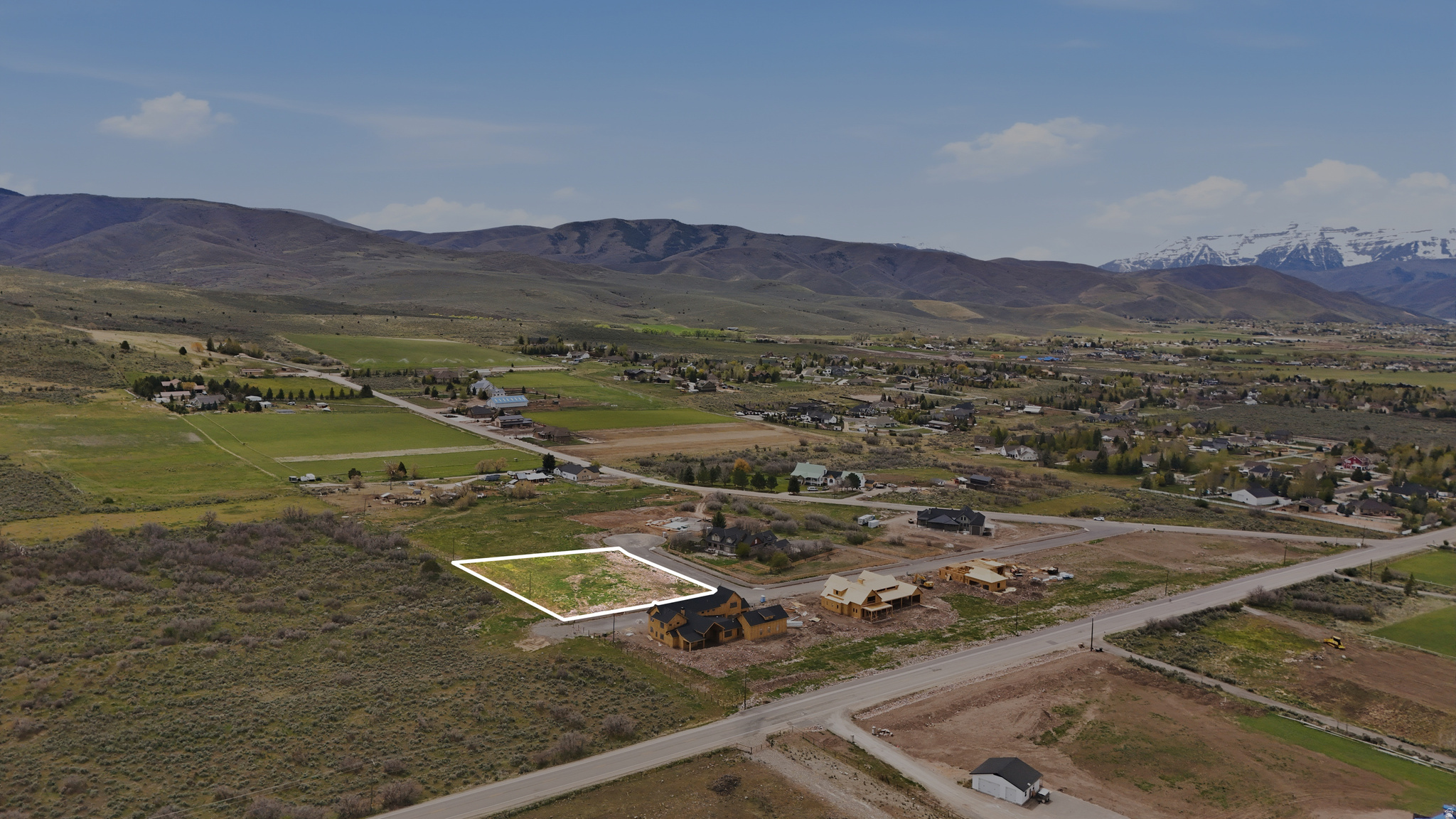 Last lot available in the Stony Oaks Subdivision. Beautiful views of Timpanogos and quiet secluded subdivision and part of Heber