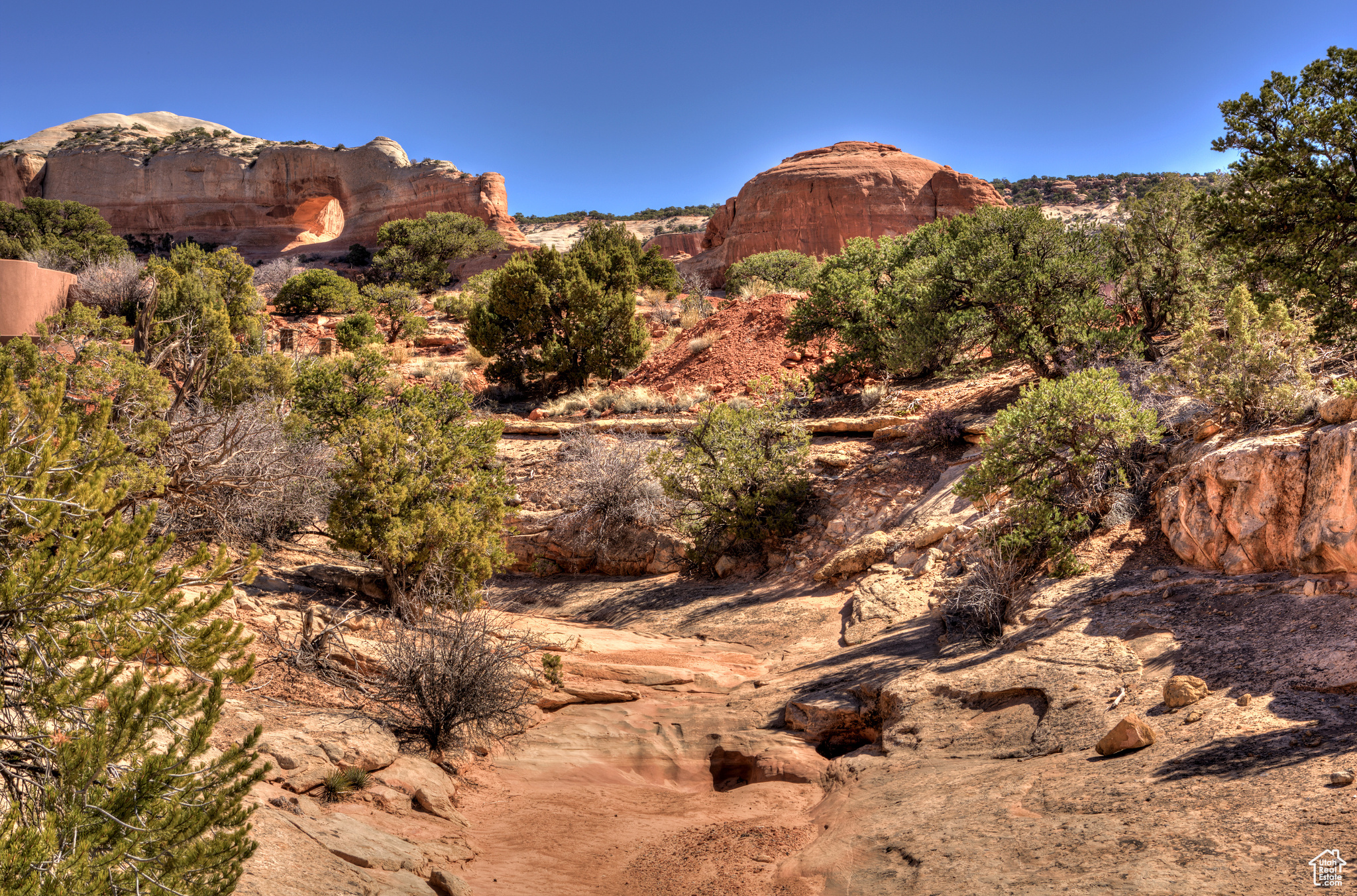 WILSON ARCH RESORT - Land