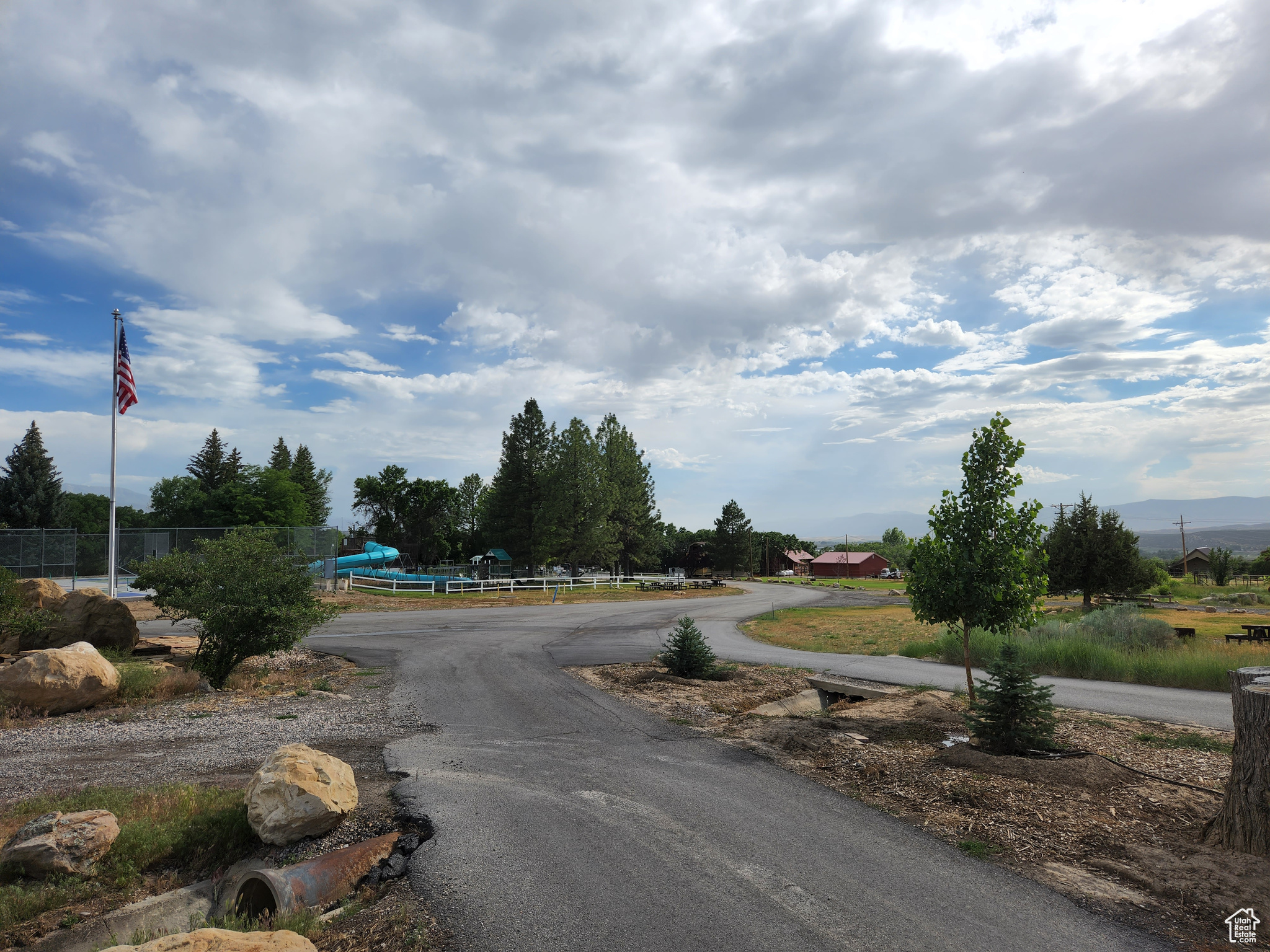 SKYLINE MTN - Land