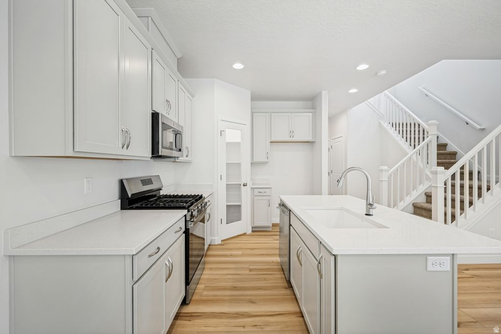 MEADOWBROOK - Residential