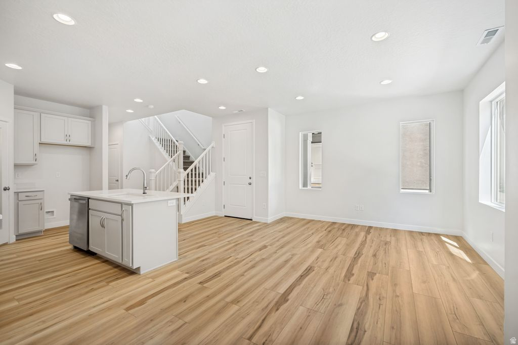 MEADOWBROOK - Residential
