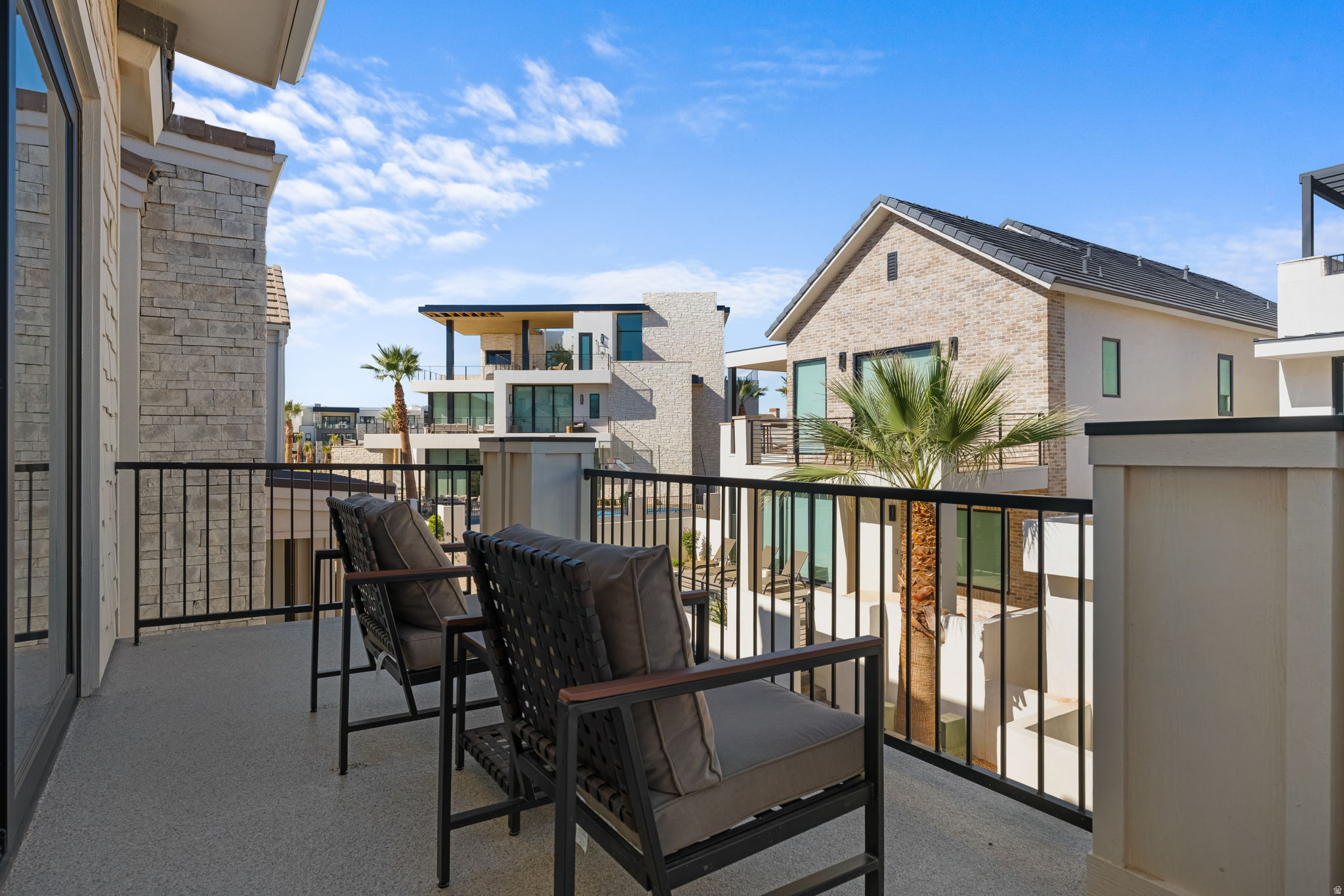 DESERT COLOR RESORT PH 3 - Residential