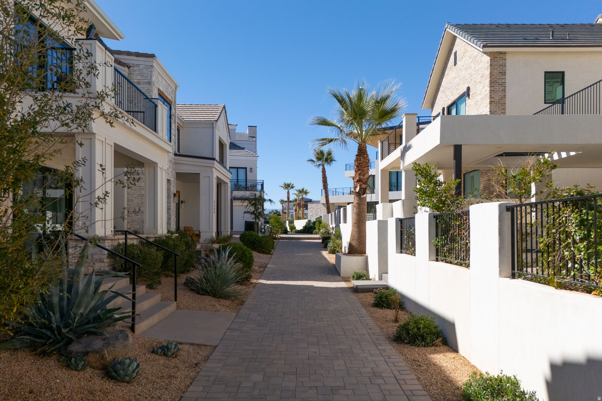 DESERT COLOR RESORT PH 3 - Residential