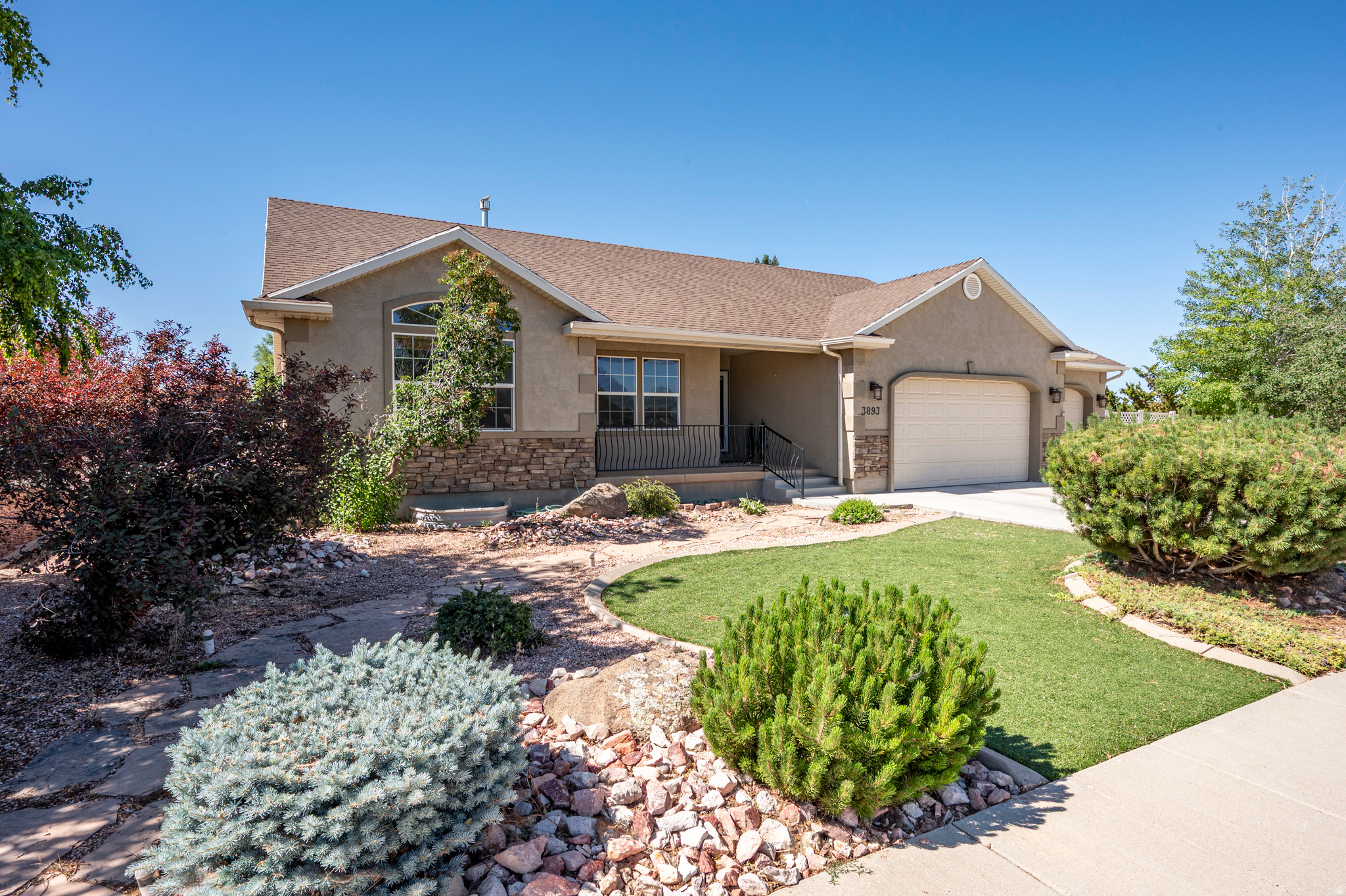 EQUESTRIAN POINTE SUBDIVISION - Residential