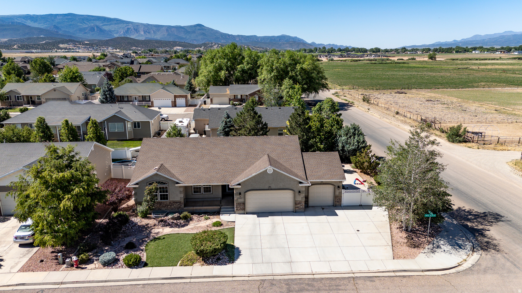 EQUESTRIAN POINTE SUBDIVISION - Residential