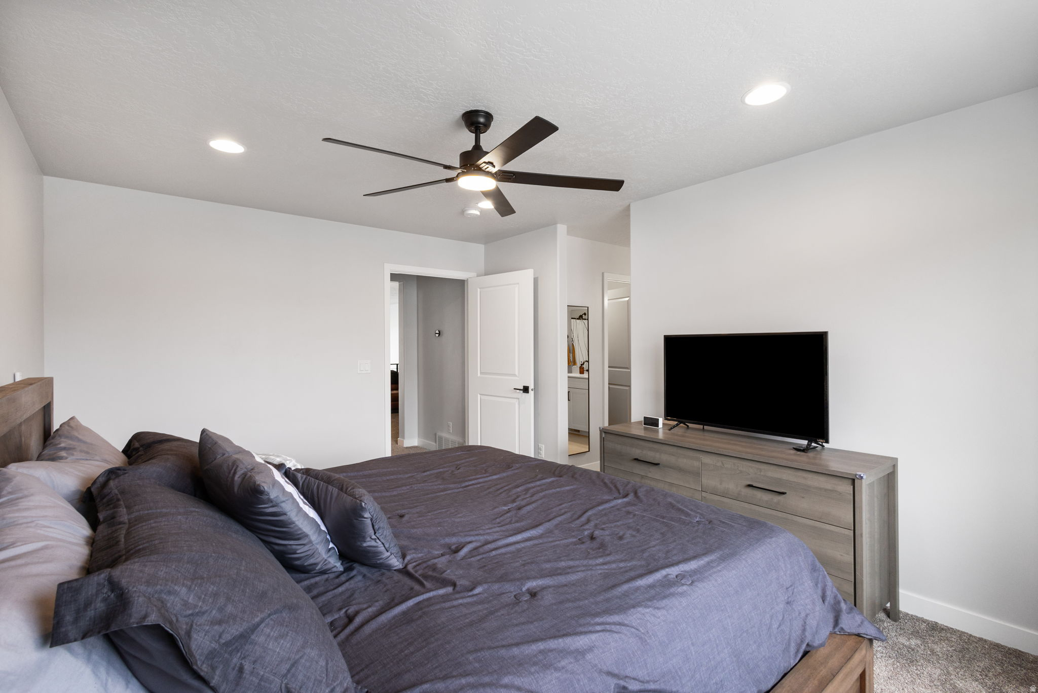 SALT POINT - Residential
