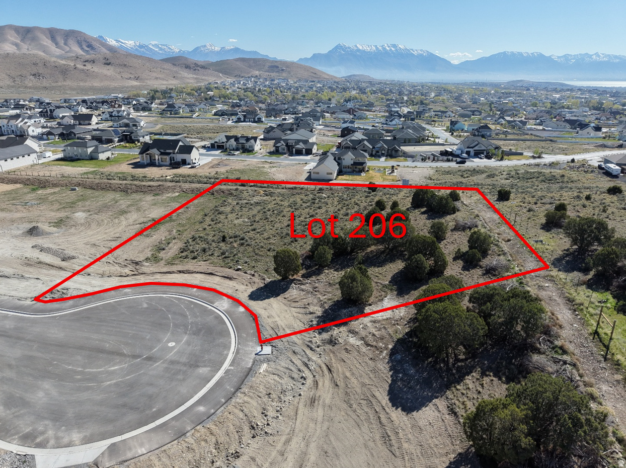 EAGLE RIDGE - Land